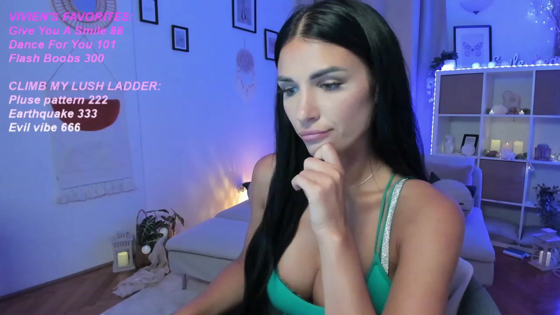Gallery image thumbnail from kerelai's myfreecams stream on, 09/04/2023, 17:03 image 11 of 20