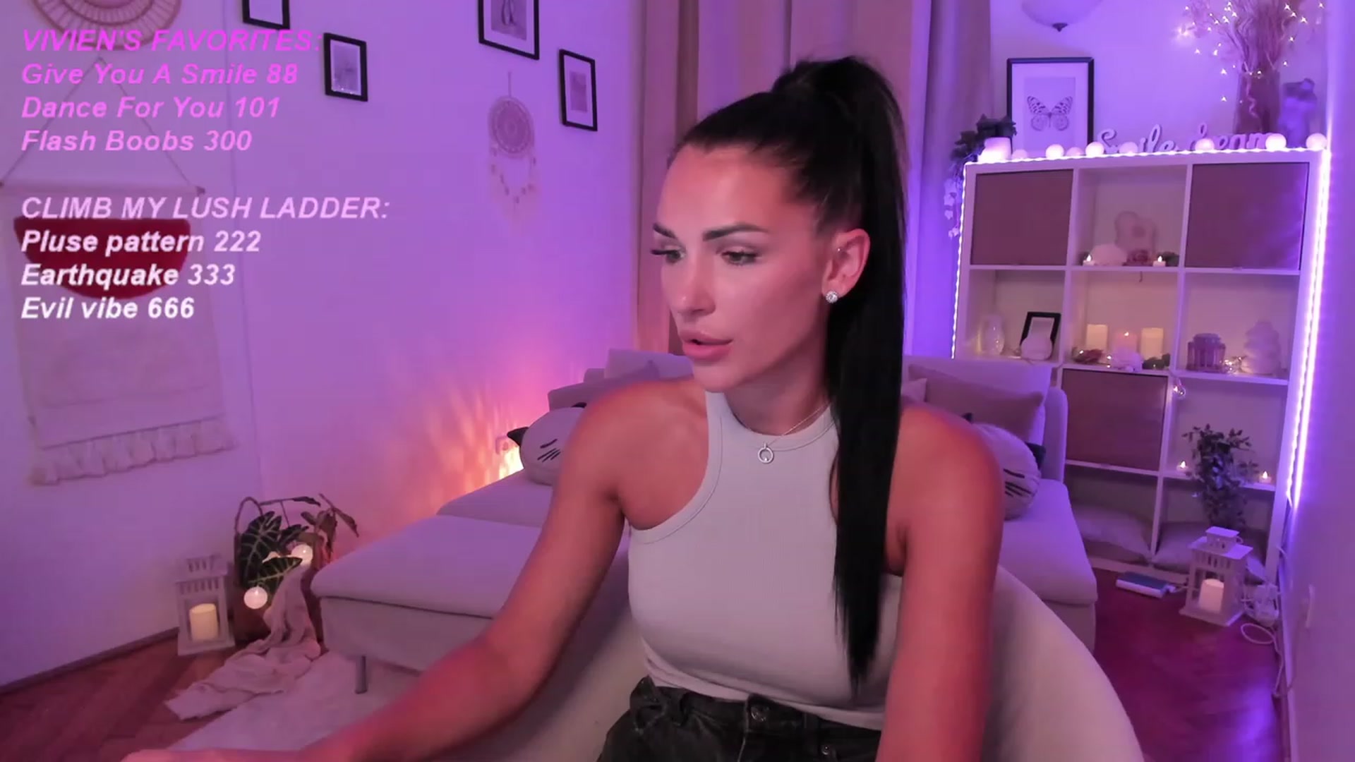 Gallery image thumbnail from kerelai's myfreecams stream on, 09/07/2023, 17:07 image 14 of 20