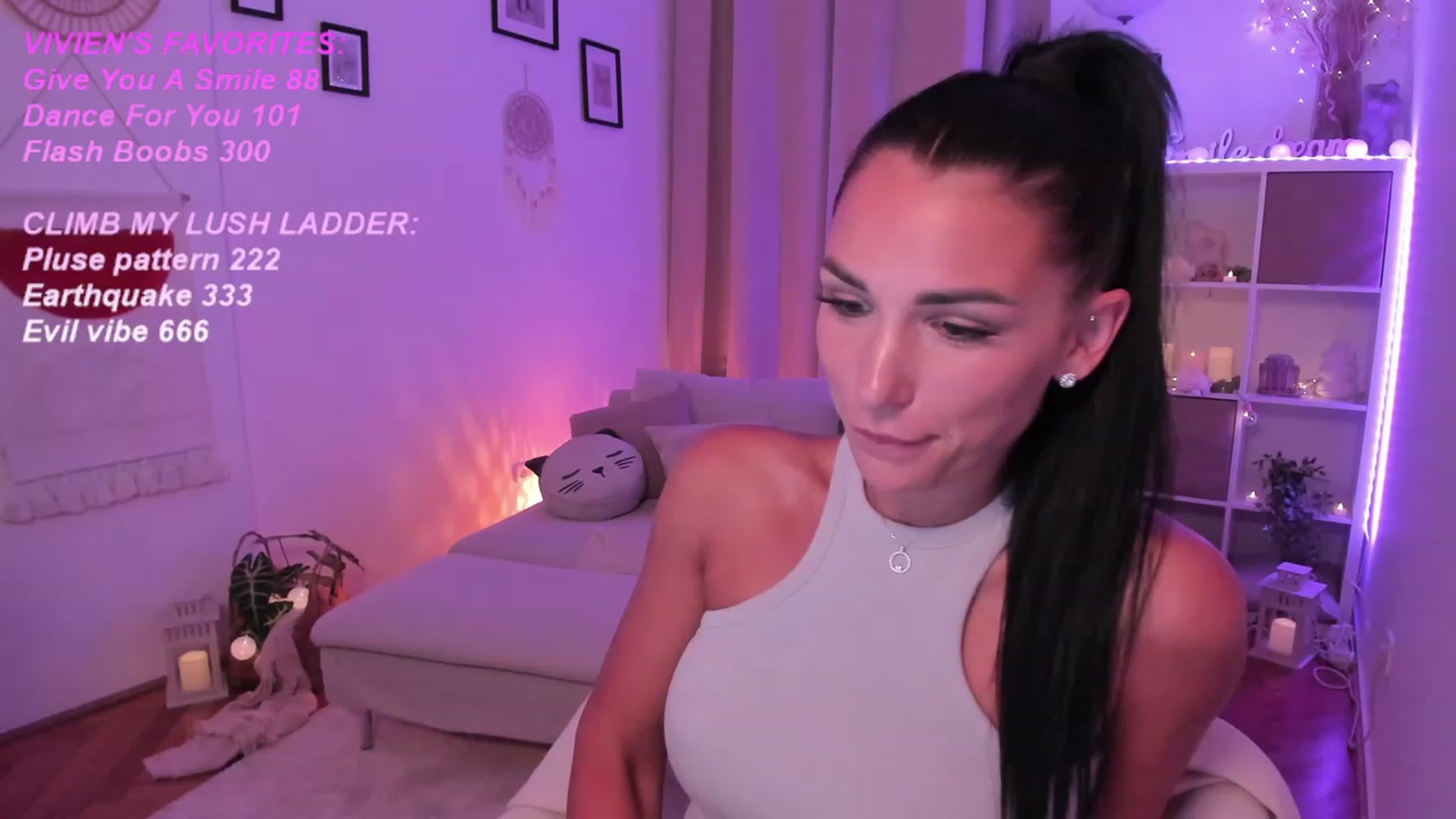 Gallery image thumbnail from kerelai's myfreecams stream on, 09/07/2023, 19:48 image 2 of 20
