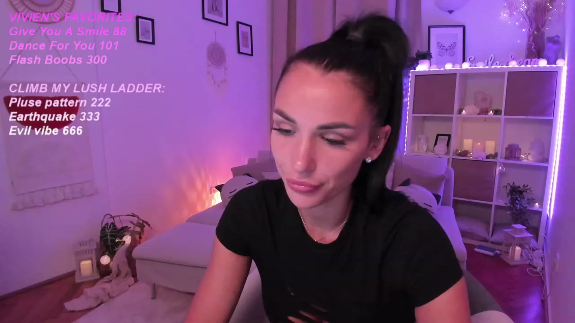 Gallery image thumbnail from kerelai's myfreecams stream on, 09/09/2023, 20:22 image 12 of 20