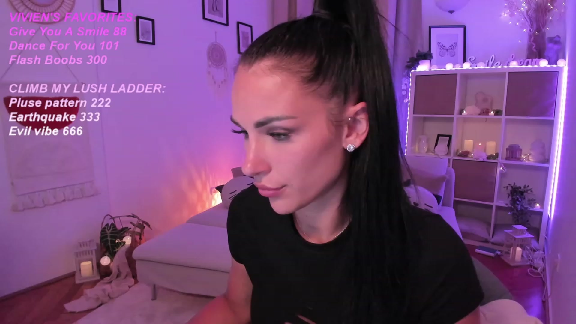 Gallery image thumbnail from kerelai's myfreecams stream on, 09/09/2023, 20:22 image 2 of 20