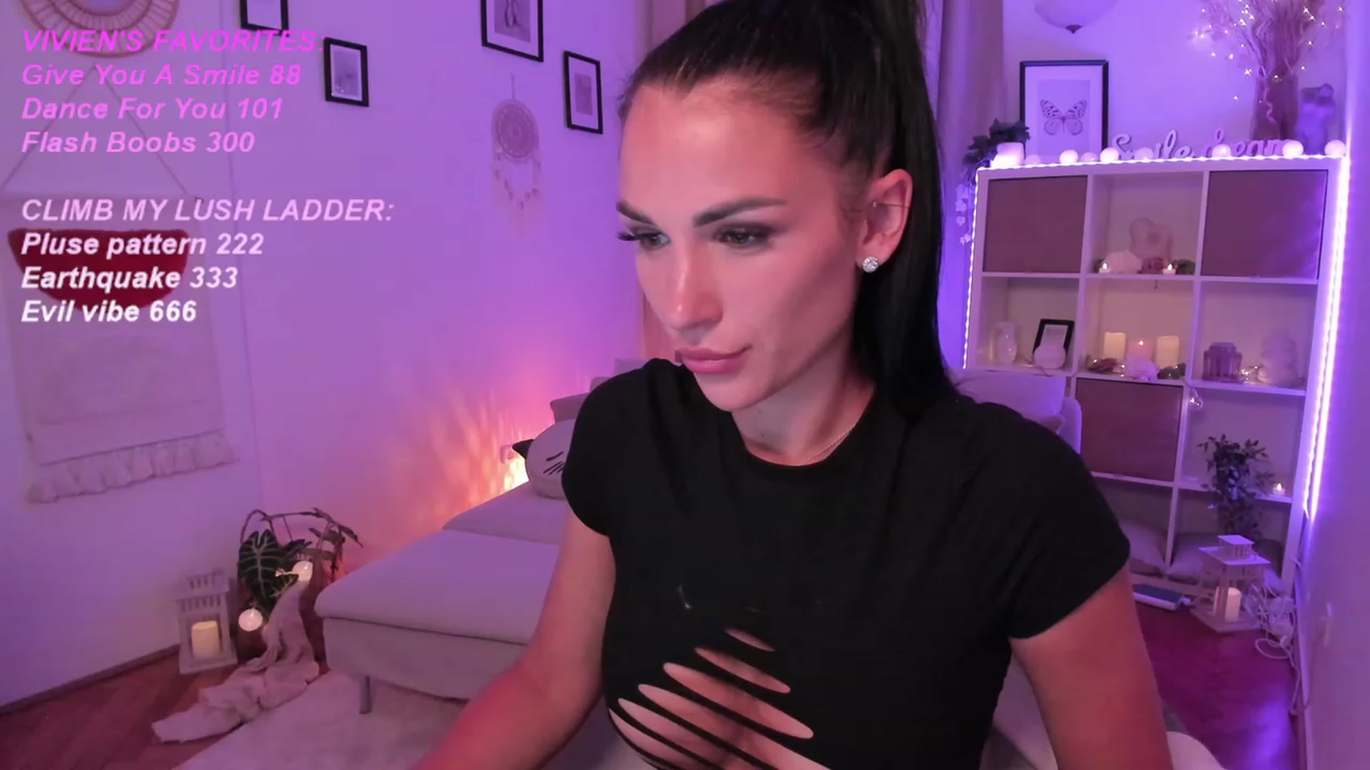 Gallery image thumbnail from kerelai's myfreecams stream on, 09/09/2023, 20:22 image 14 of 20