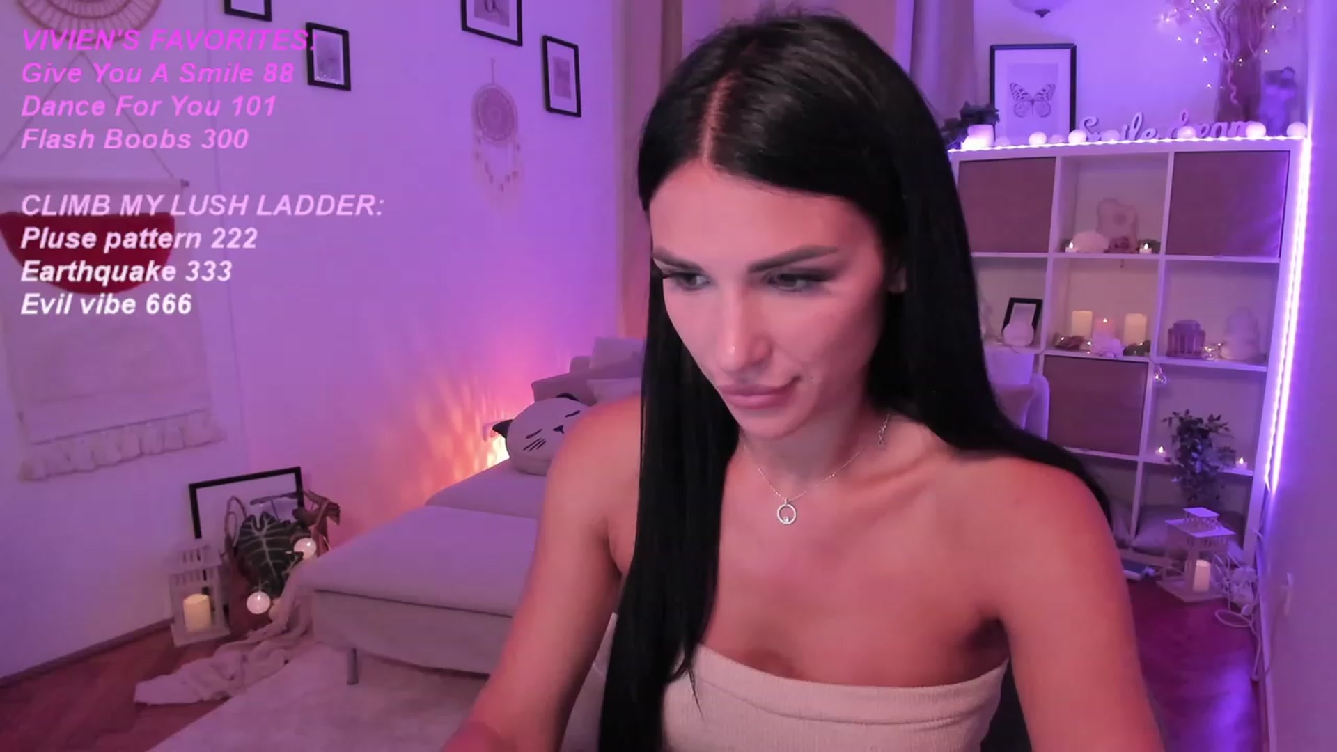 Gallery image thumbnail from kerelai's myfreecams stream on, 09/14/2023, 06:55 image 6 of 20