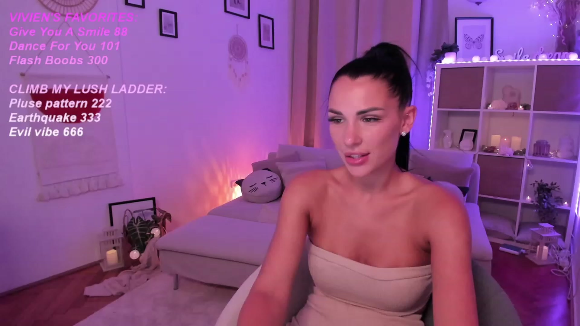 Gallery image thumbnail from kerelai's myfreecams stream on, 09/17/2023, 23:12 image 7 of 20