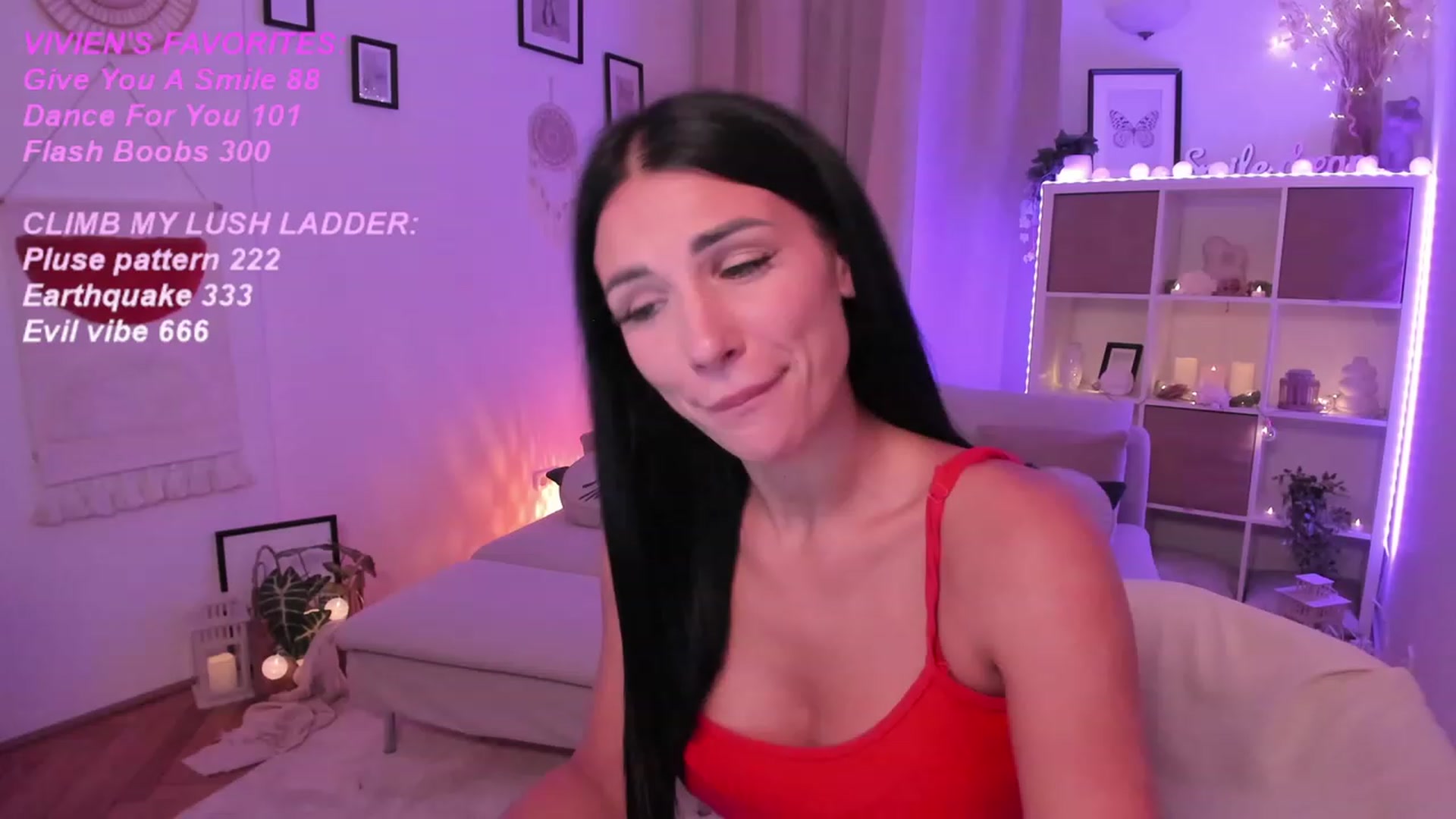 Gallery image thumbnail from kerelai's myfreecams stream on, 09/22/2023, 21:11 image 18 of 20