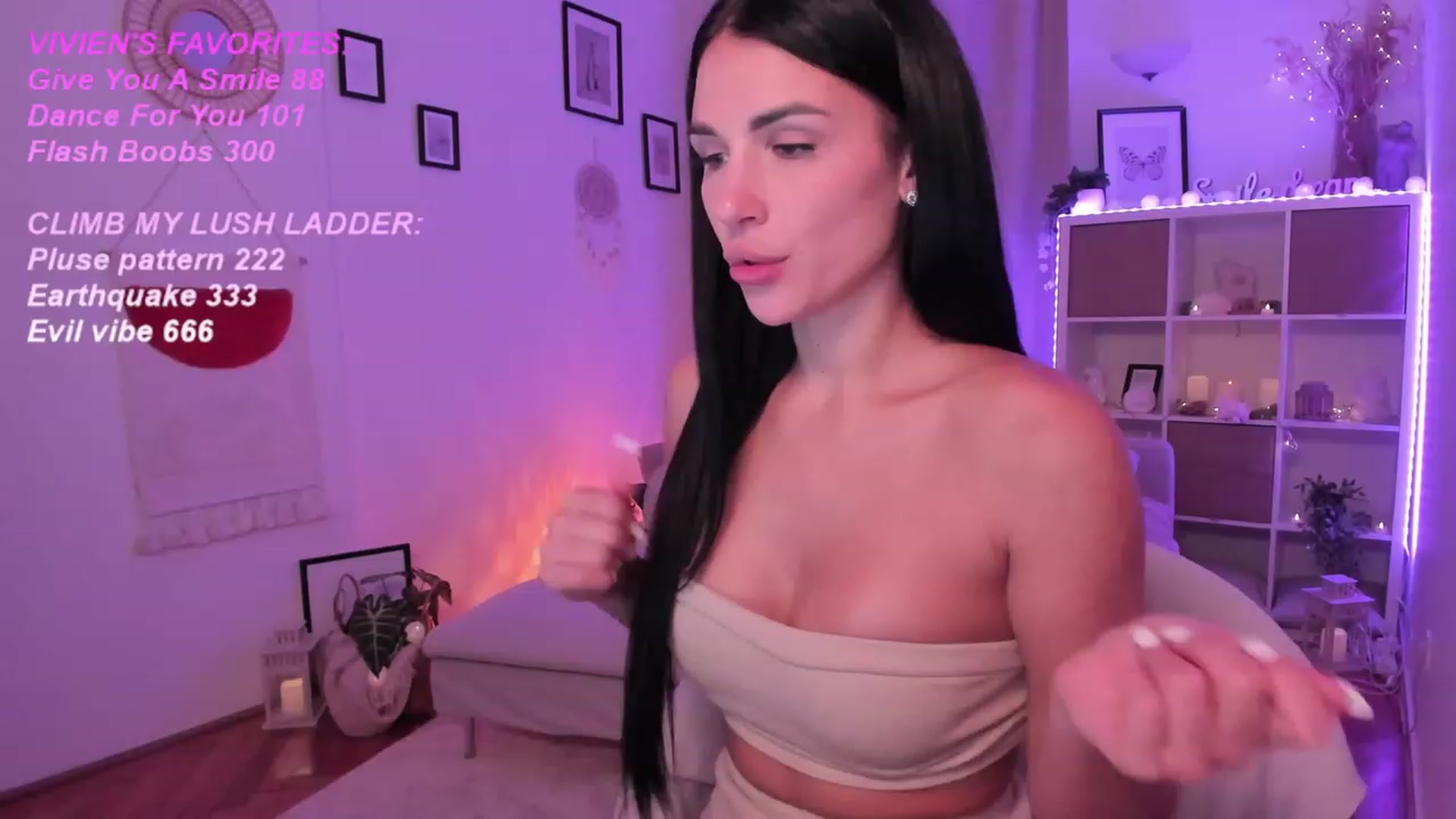 Gallery image thumbnail from kerelai's myfreecams stream on, 10/11/2023, 19:06 image 15 of 20