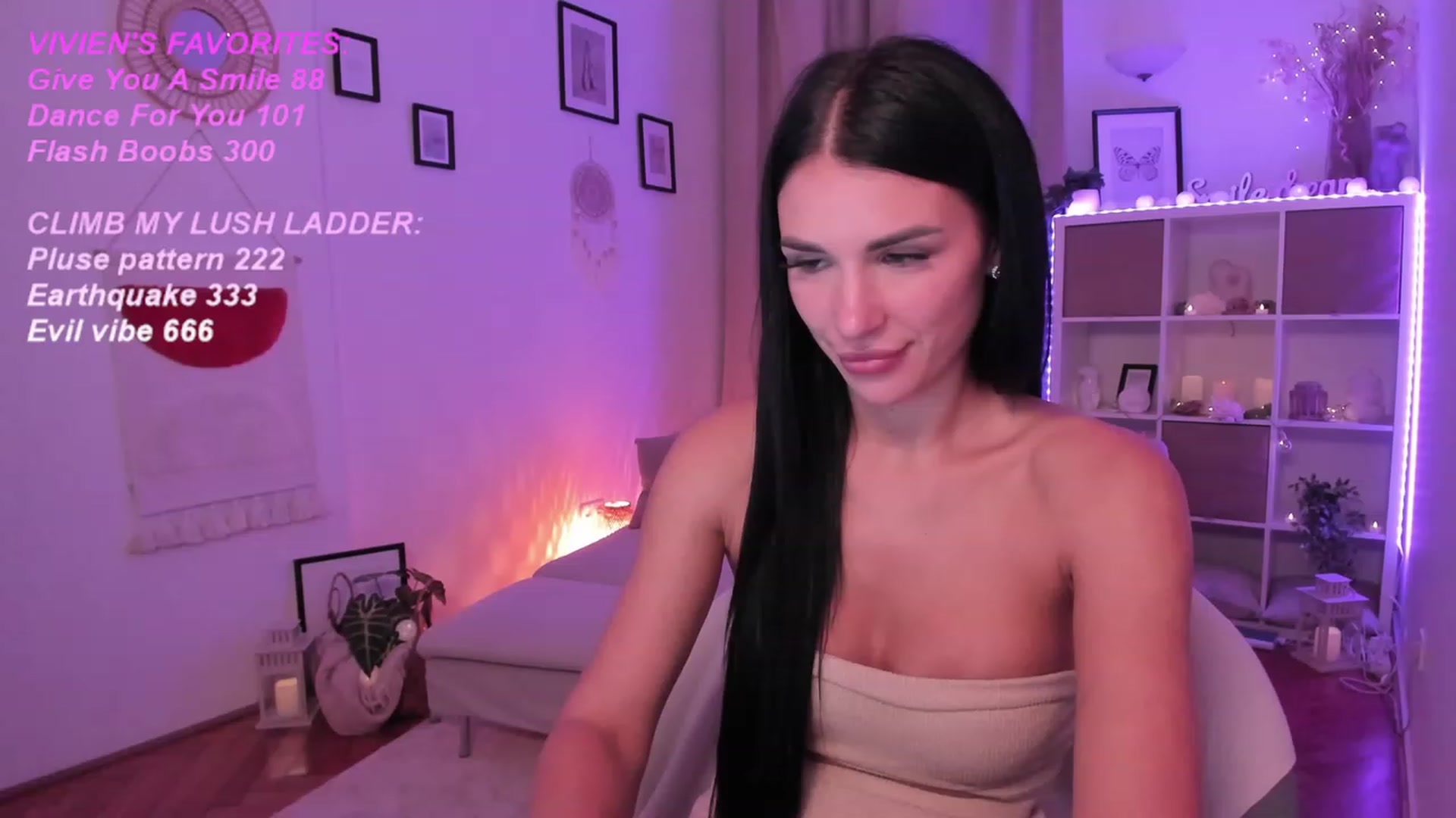 Gallery image thumbnail from kerelai's myfreecams stream on, 10/11/2023, 20:53 image 17 of 20