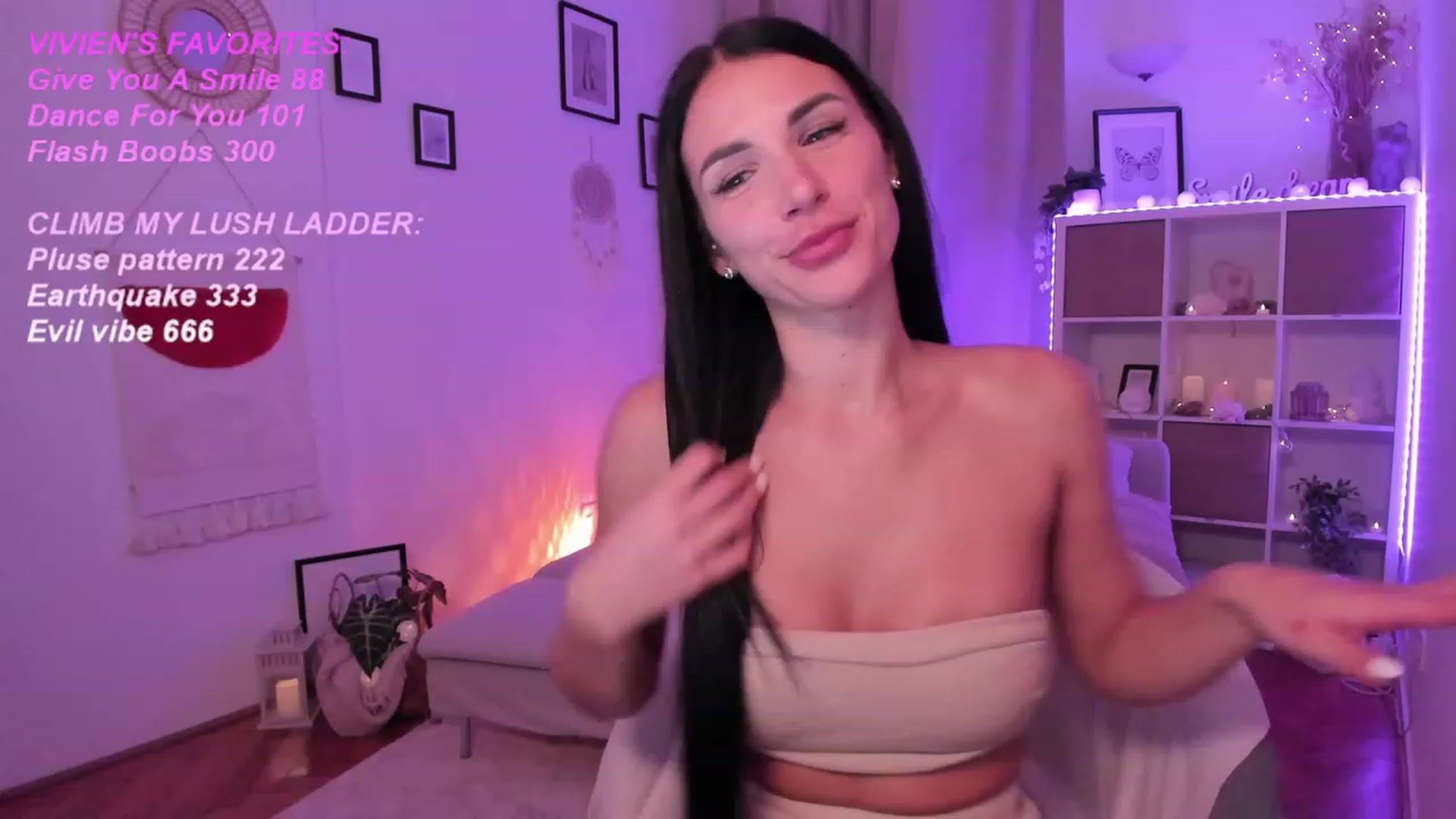 Gallery image thumbnail from kerelai's myfreecams stream on, 10/11/2023, 20:53 image 9 of 20