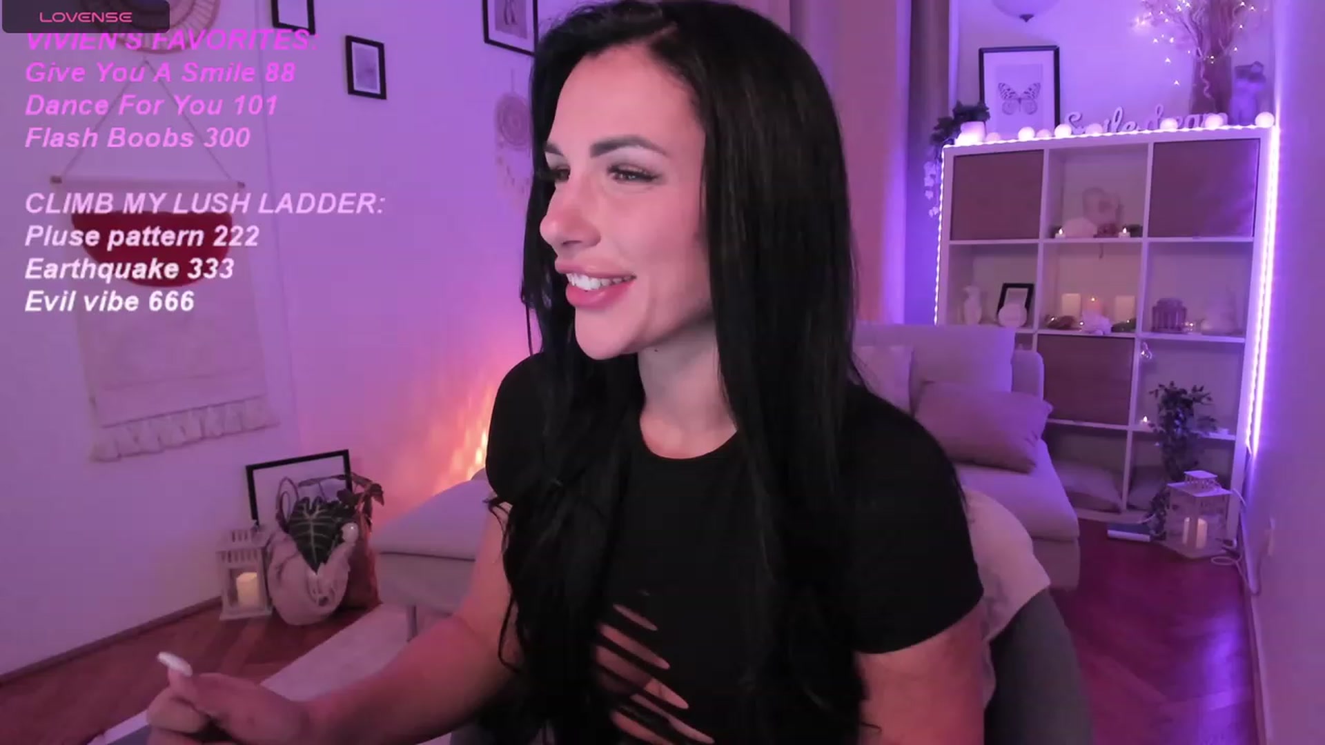 Gallery image thumbnail from kerelai's myfreecams stream on, 10/18/2023, 18:57 image 14 of 20