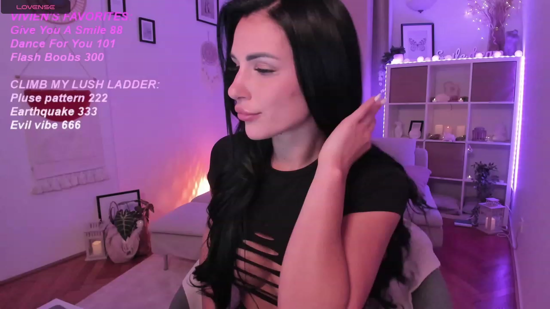 Gallery image thumbnail from kerelai's myfreecams stream on, 10/18/2023, 18:57 image 17 of 20