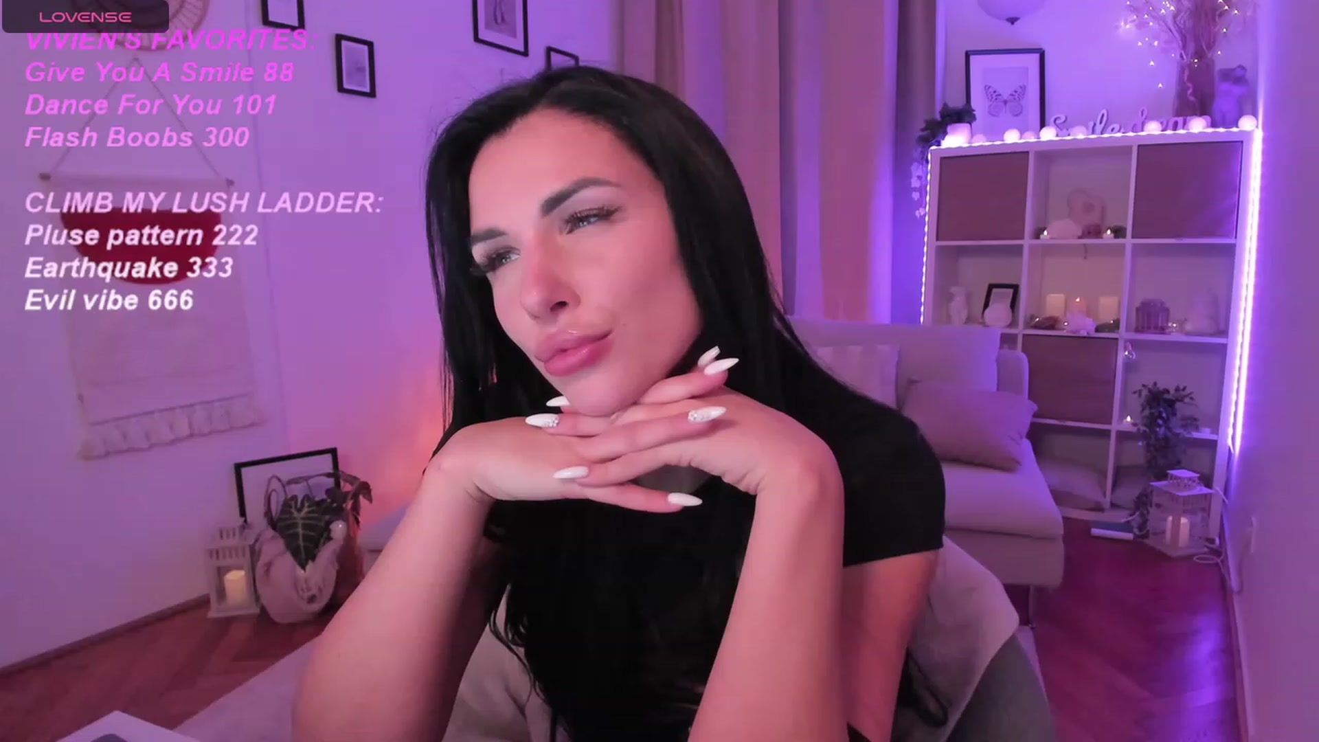 Gallery image thumbnail from kerelai's myfreecams stream on, 10/18/2023, 19:55 image 20 of 20
