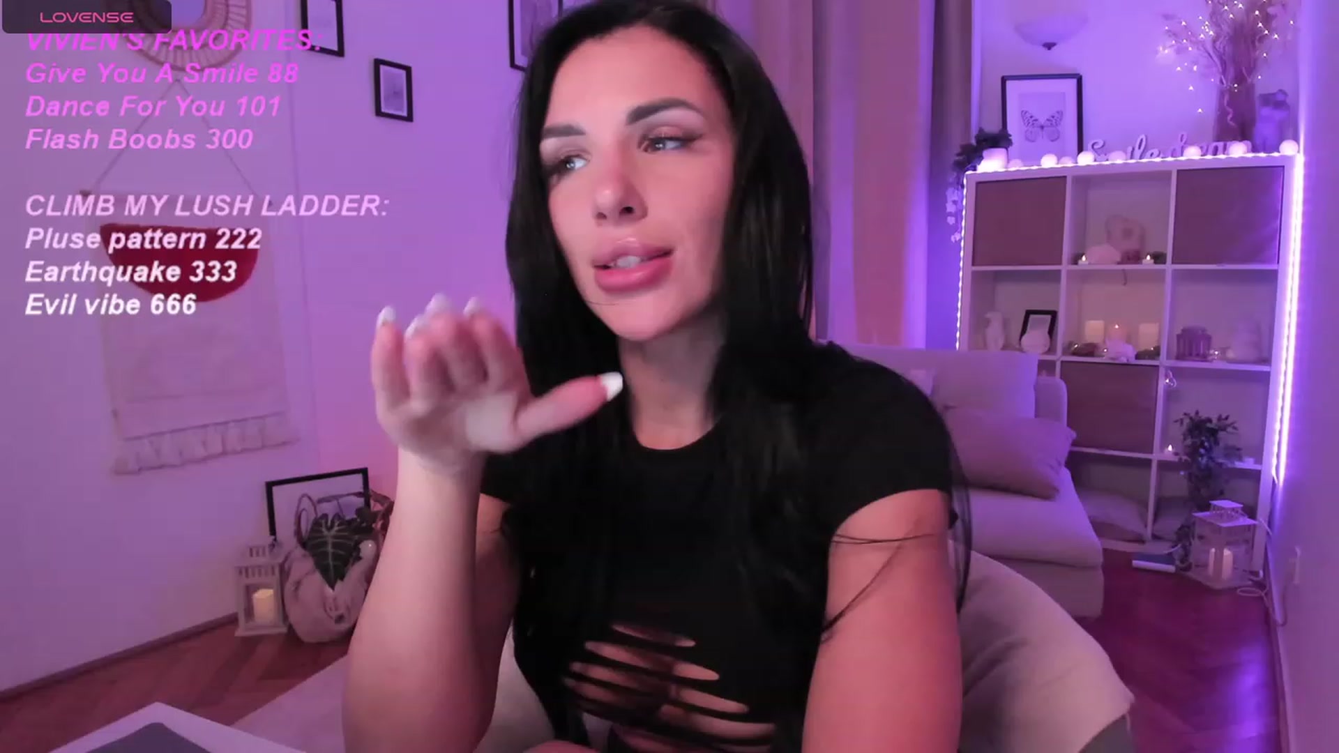 Gallery image thumbnail from kerelai's myfreecams stream on, 10/18/2023, 21:05 image 6 of 20