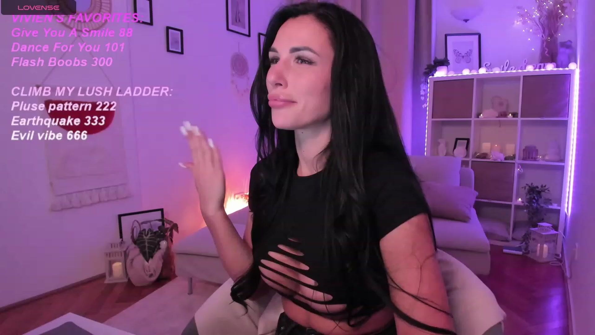 Gallery image thumbnail from kerelai's myfreecams stream on, 10/18/2023, 21:05 image 5 of 20
