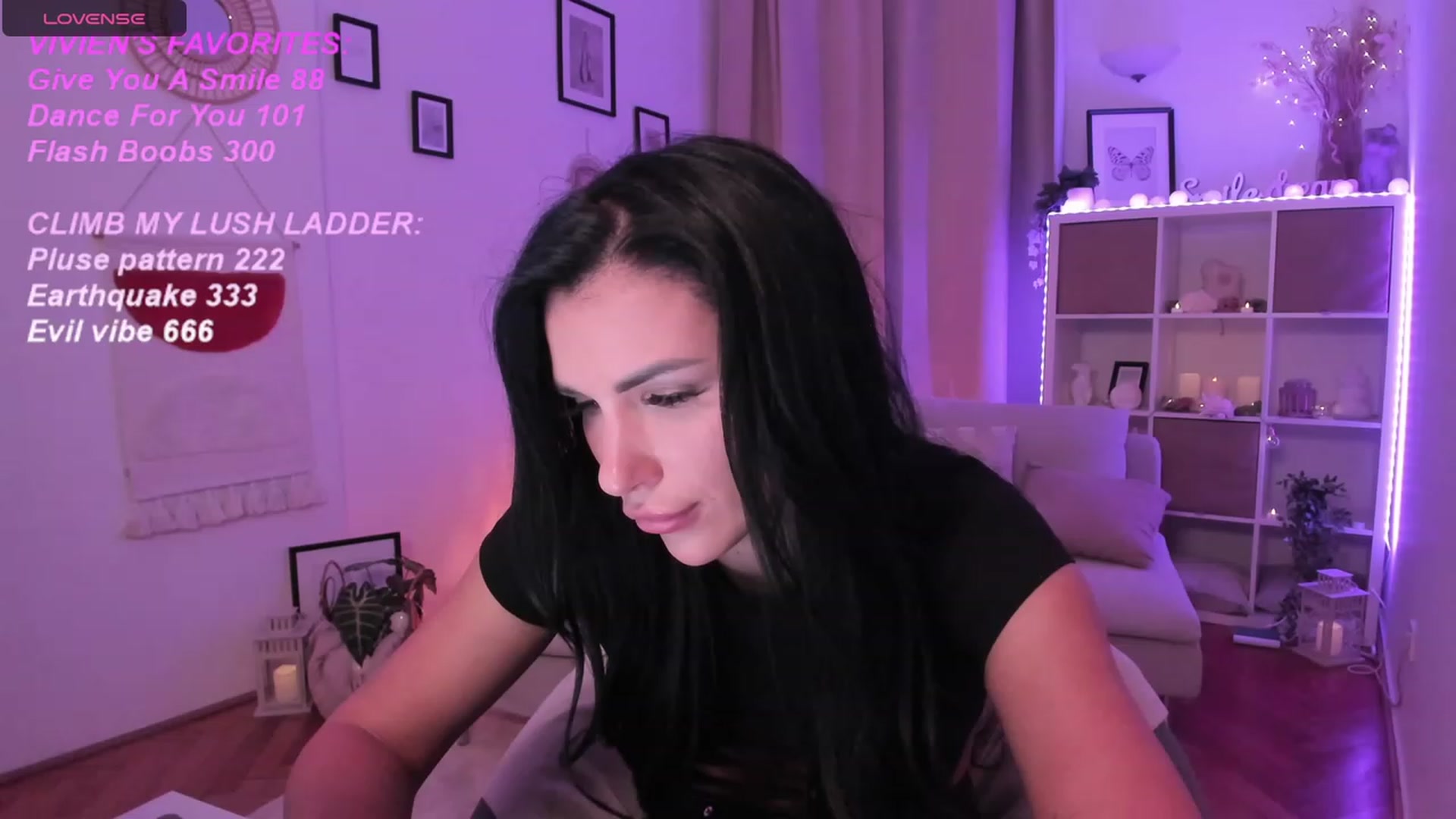 Gallery image thumbnail from kerelai's myfreecams stream on, 10/18/2023, 21:05 image 20 of 20
