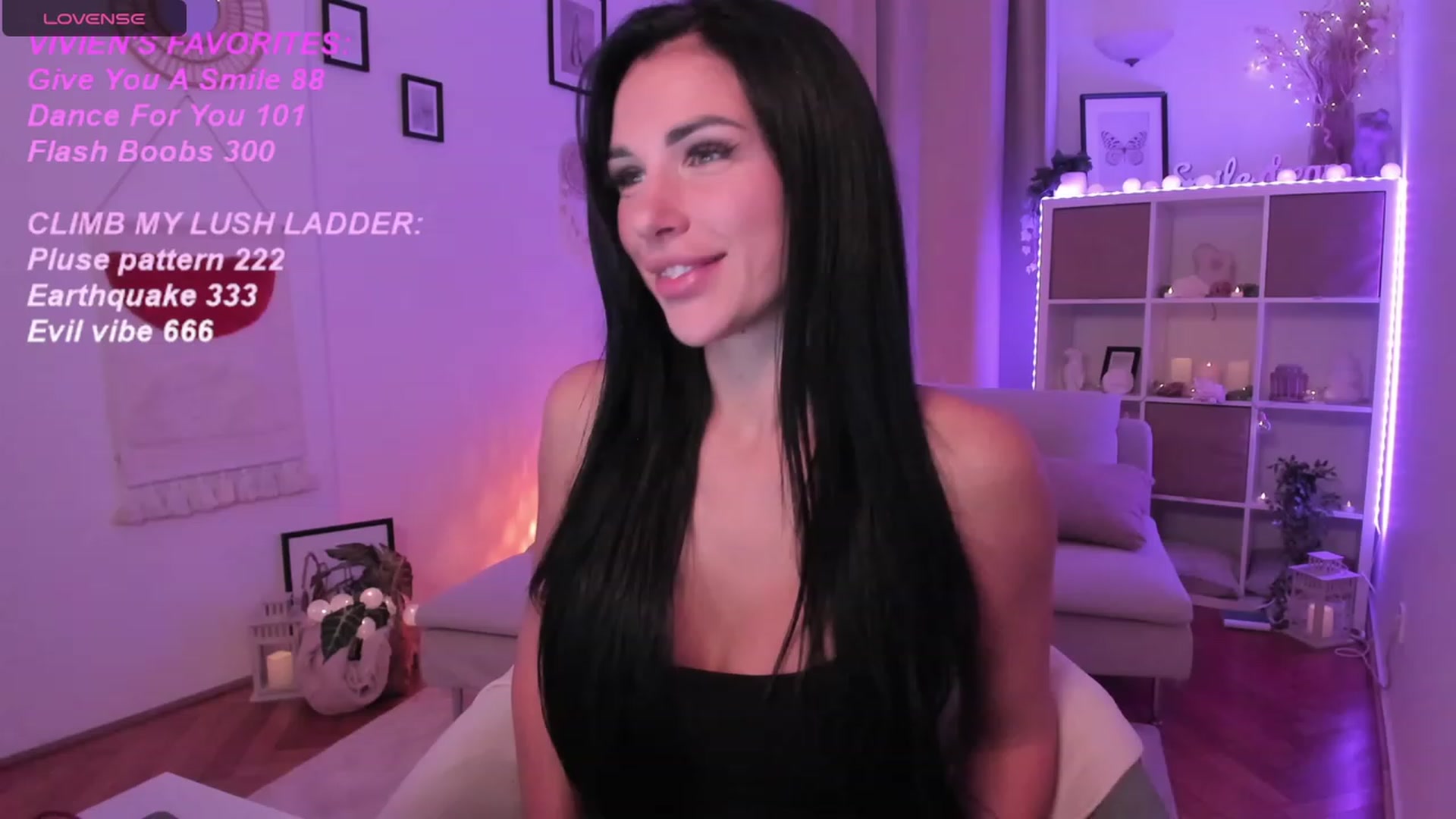 Gallery image thumbnail from kerelai's myfreecams stream on, 10/19/2023, 17:17 image 4 of 20