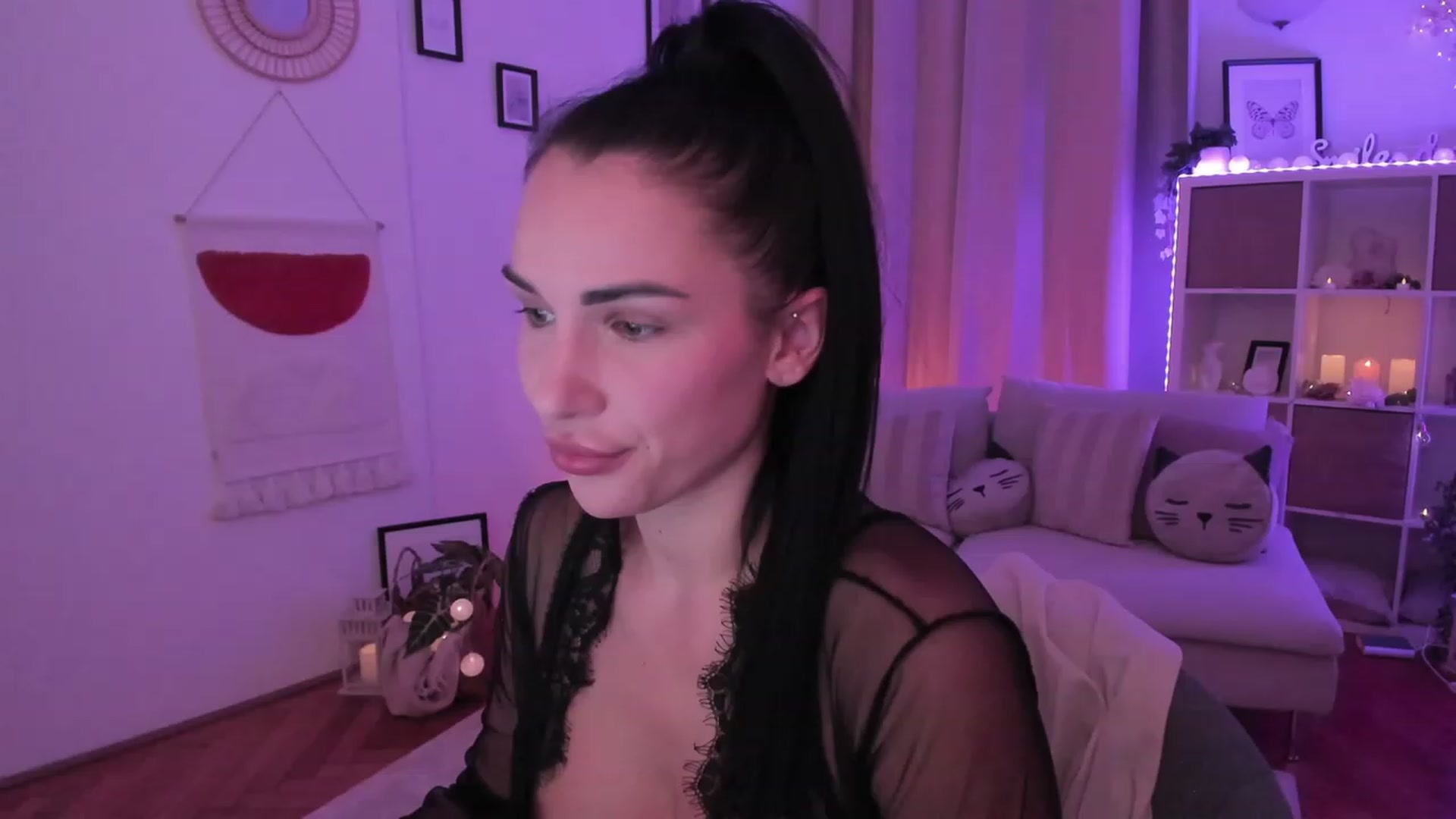 Gallery image thumbnail from kerelai's myfreecams stream on, 11/20/2023, 19:29 image 1 of 20
