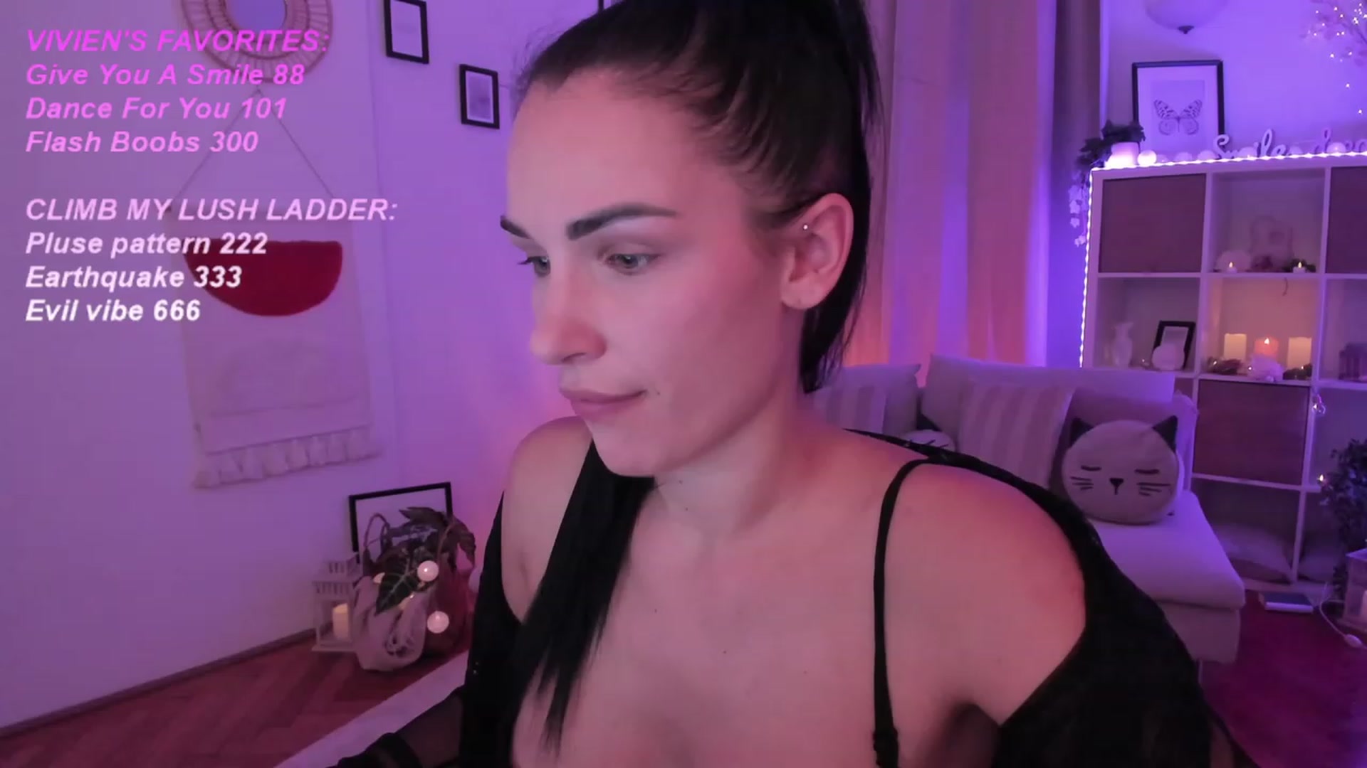 Gallery image thumbnail from kerelai's myfreecams stream on, 11/20/2023, 21:26 image 14 of 20