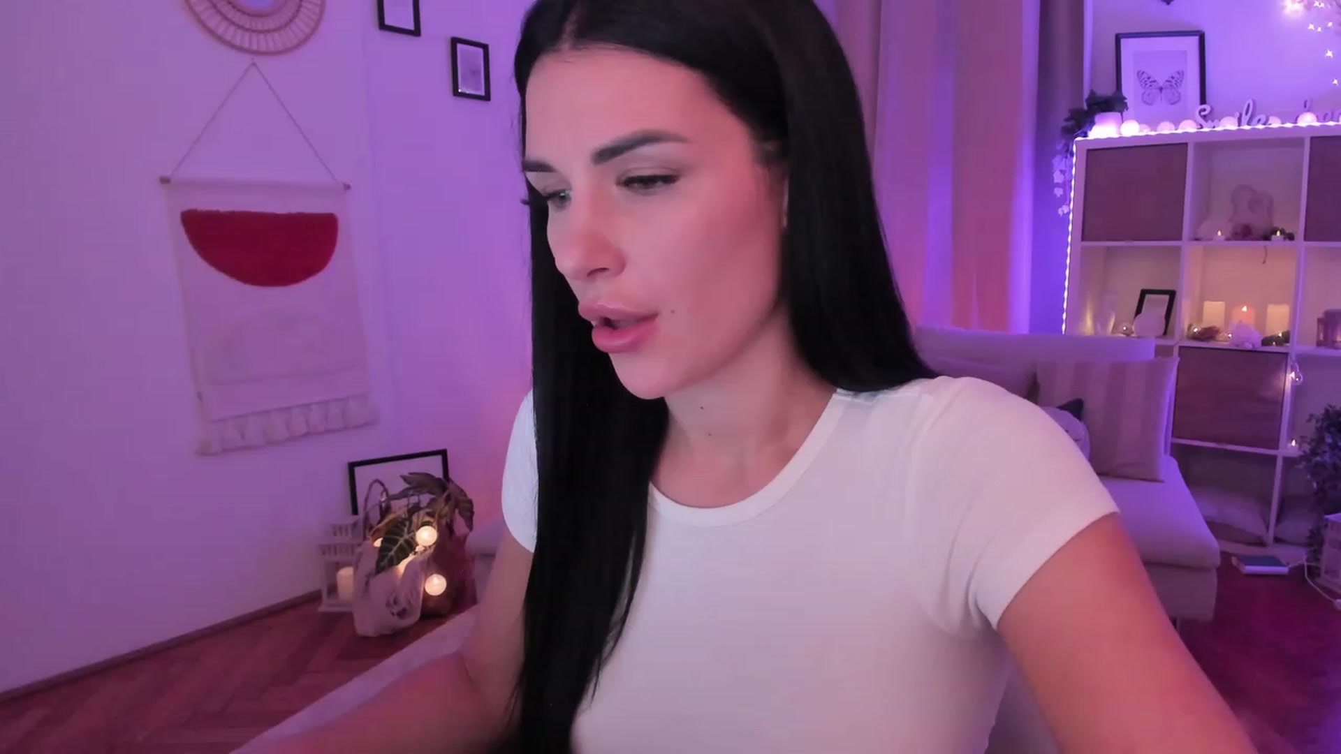 Gallery image thumbnail from kerelai's myfreecams stream on, 11/22/2023, 19:00 image 3 of 20