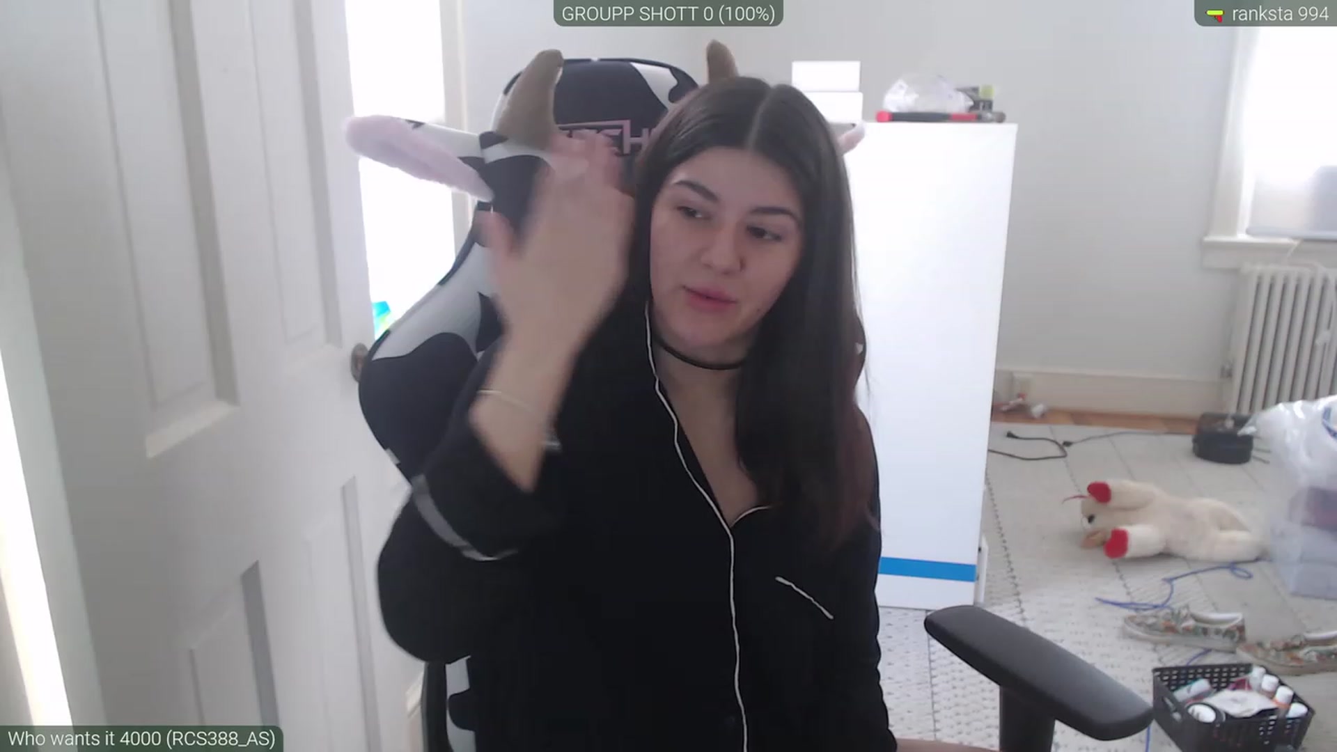 Gallery image thumbnail from kewcumber's myfreecams stream on, 03/25/2023, 15:21 image 6 of 20
