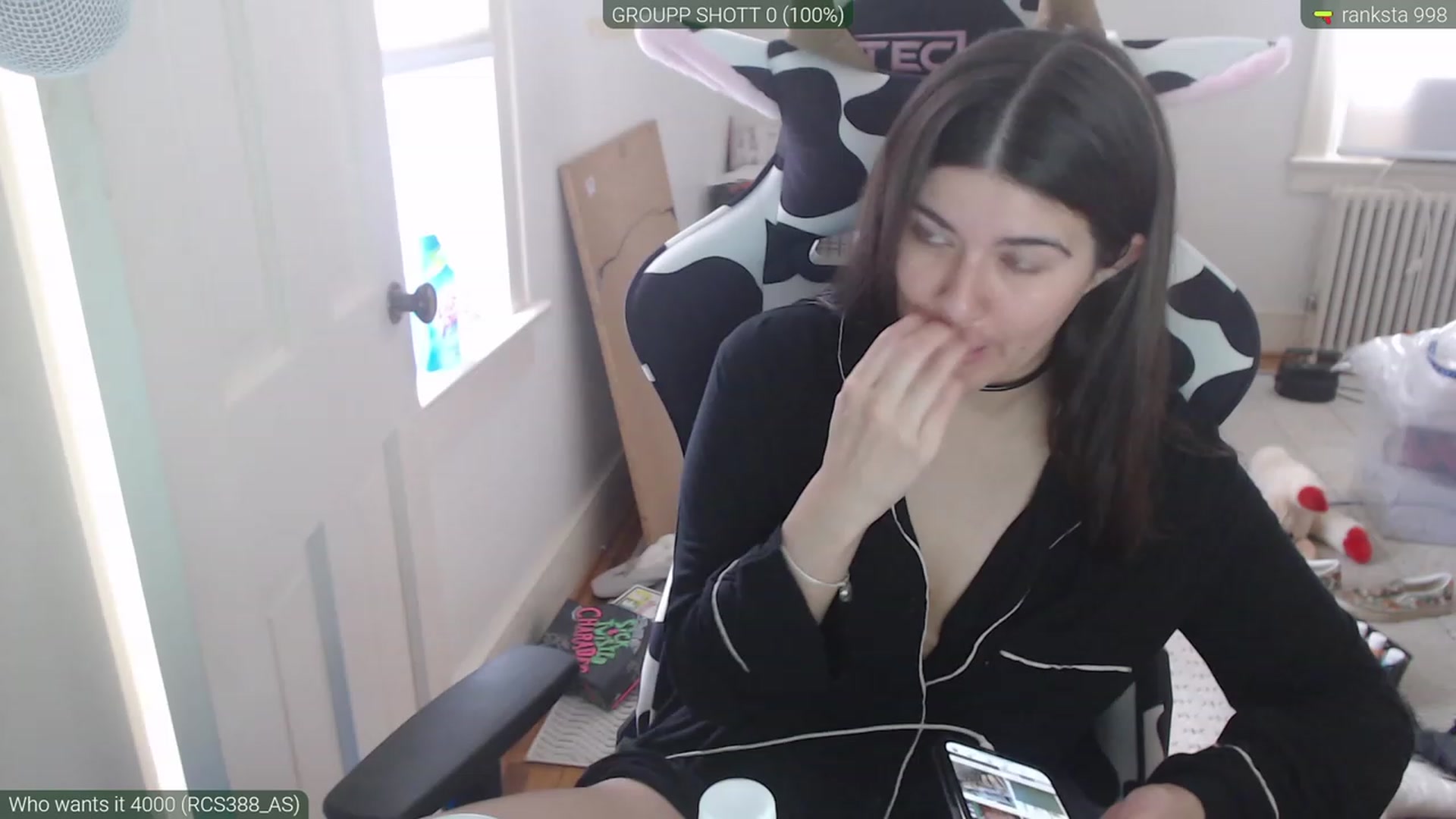 Gallery image thumbnail from kewcumber's myfreecams stream on, 03/25/2023, 15:21 image 1 of 20