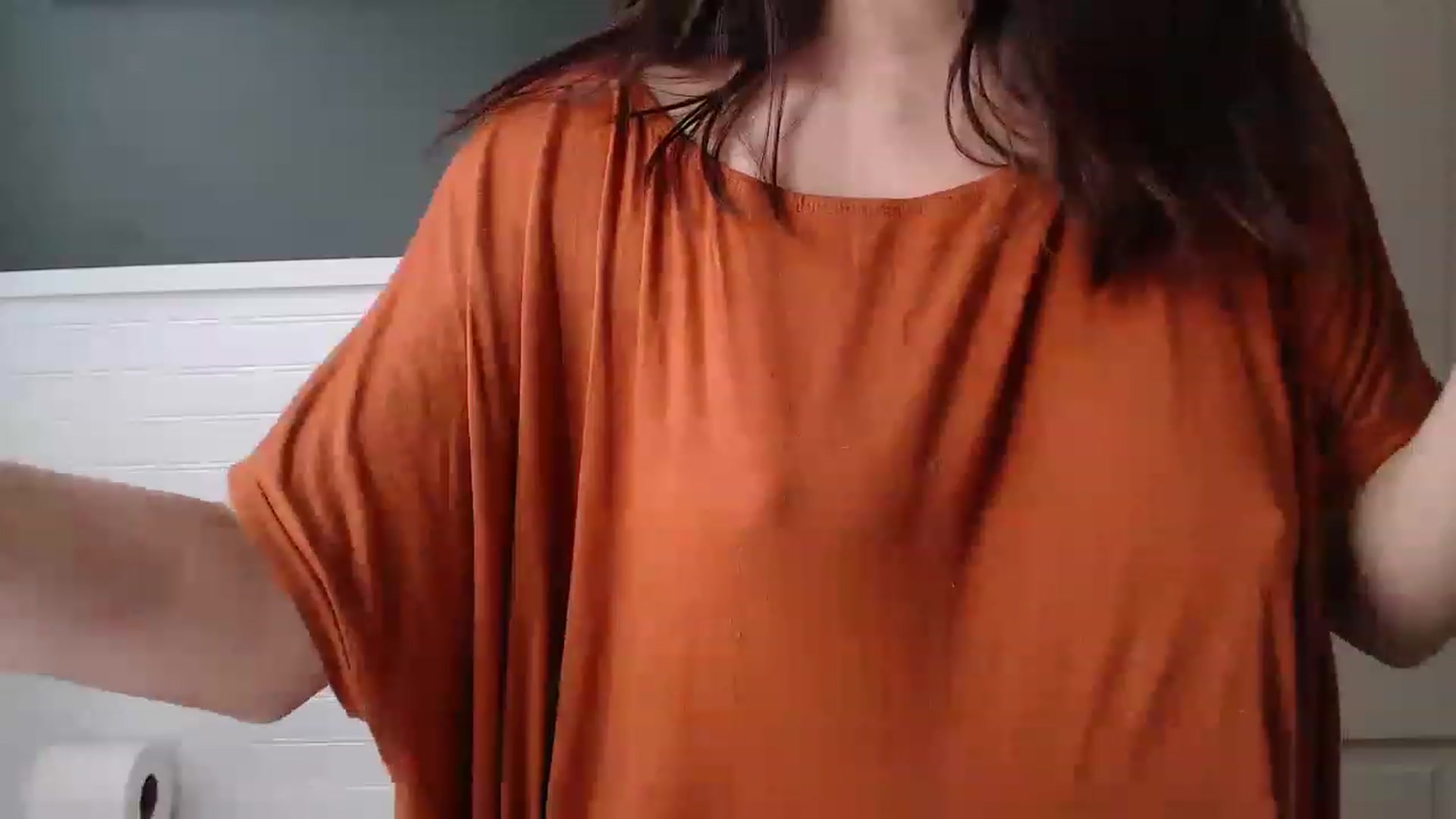 Gallery image thumbnail from kewcumber's myfreecams stream on, 04/01/2023, 14:11 image 10 of 20