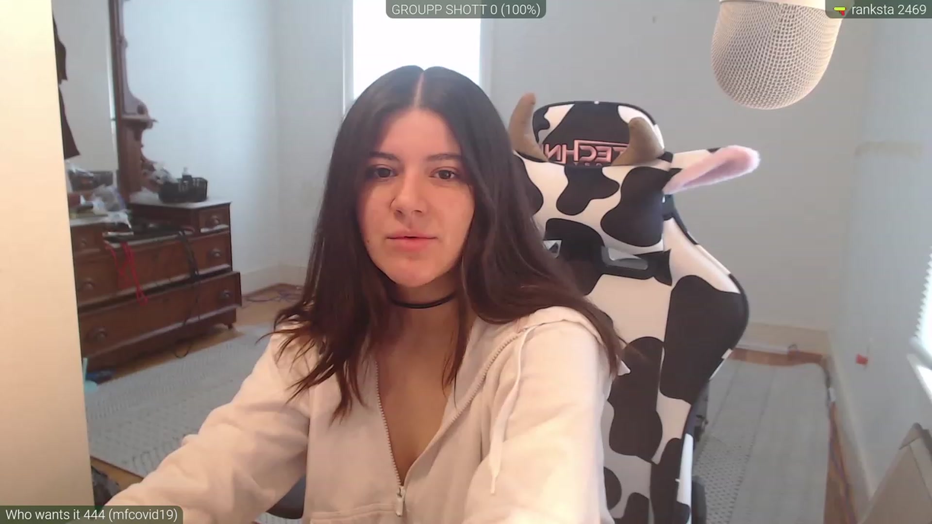 Gallery image thumbnail from kewcumber's myfreecams stream on, 04/08/2023, 17:58 image 12 of 20