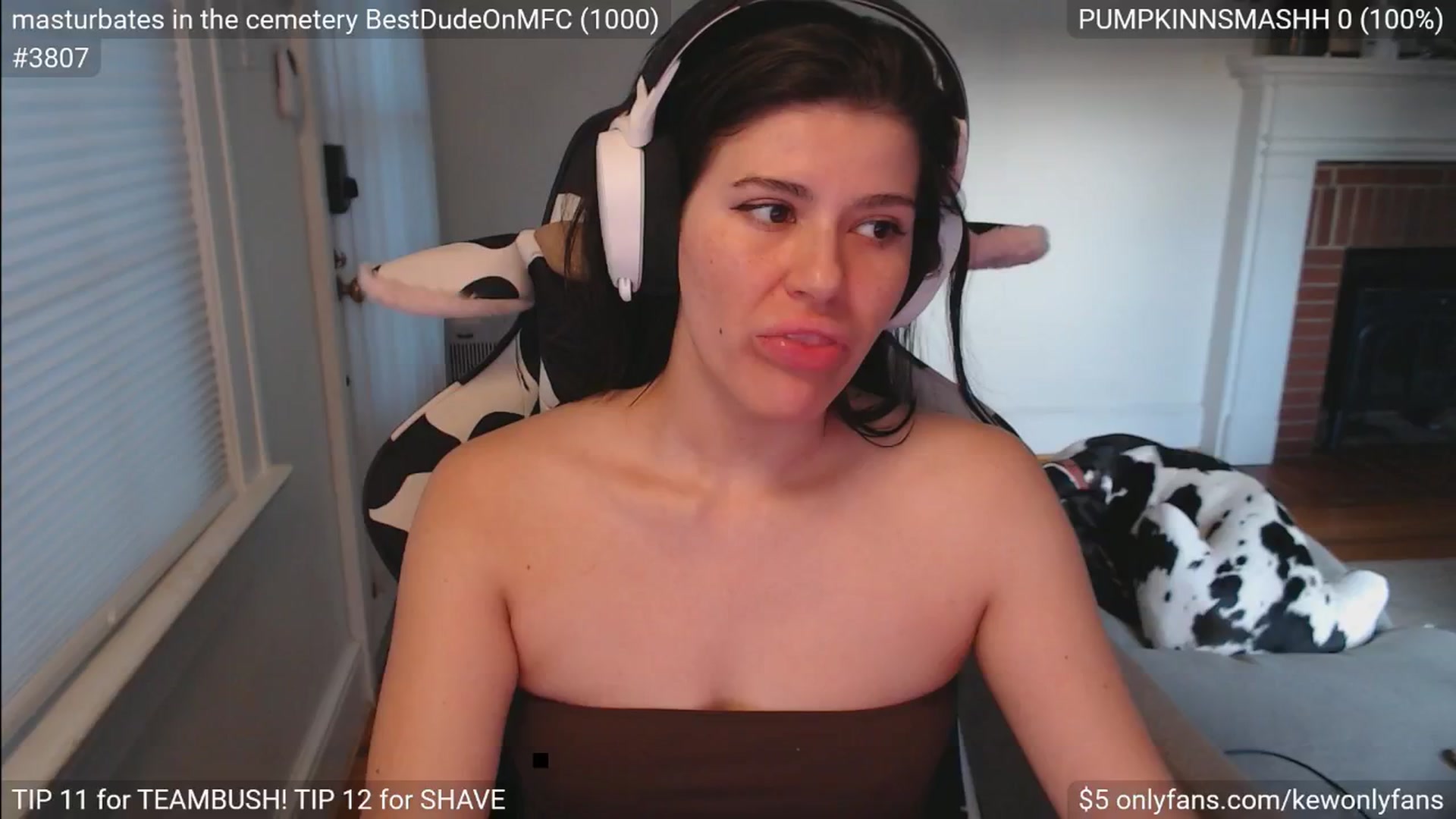 Gallery image thumbnail from kewcumber's myfreecams stream on, 11/10/2024, 01:56 image 3 of 20