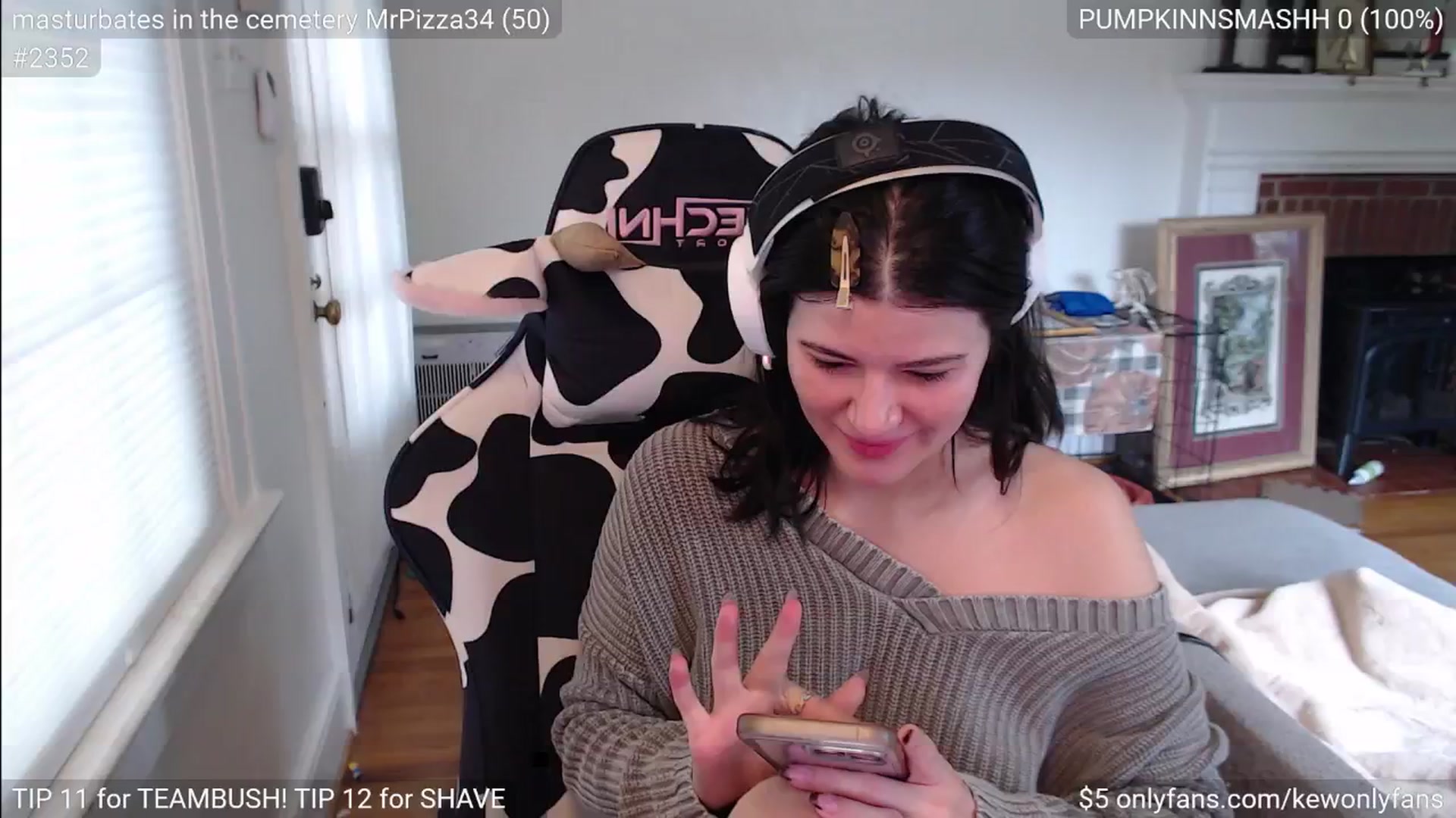 Gallery image thumbnail from kewcumber's myfreecams stream on, 11/16/2024, 16:17 image 4 of 20