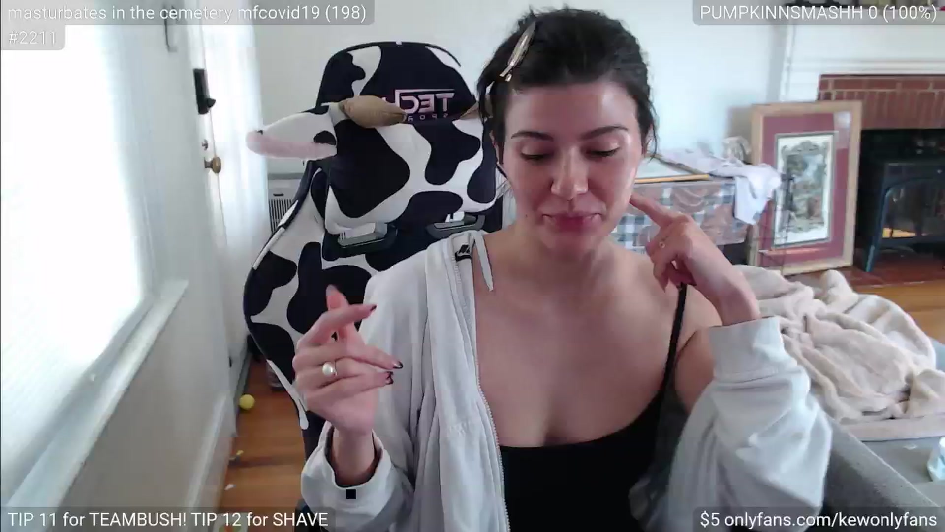Gallery image thumbnail from kewcumber's myfreecams stream on, 11/17/2024, 20:42 image 12 of 20