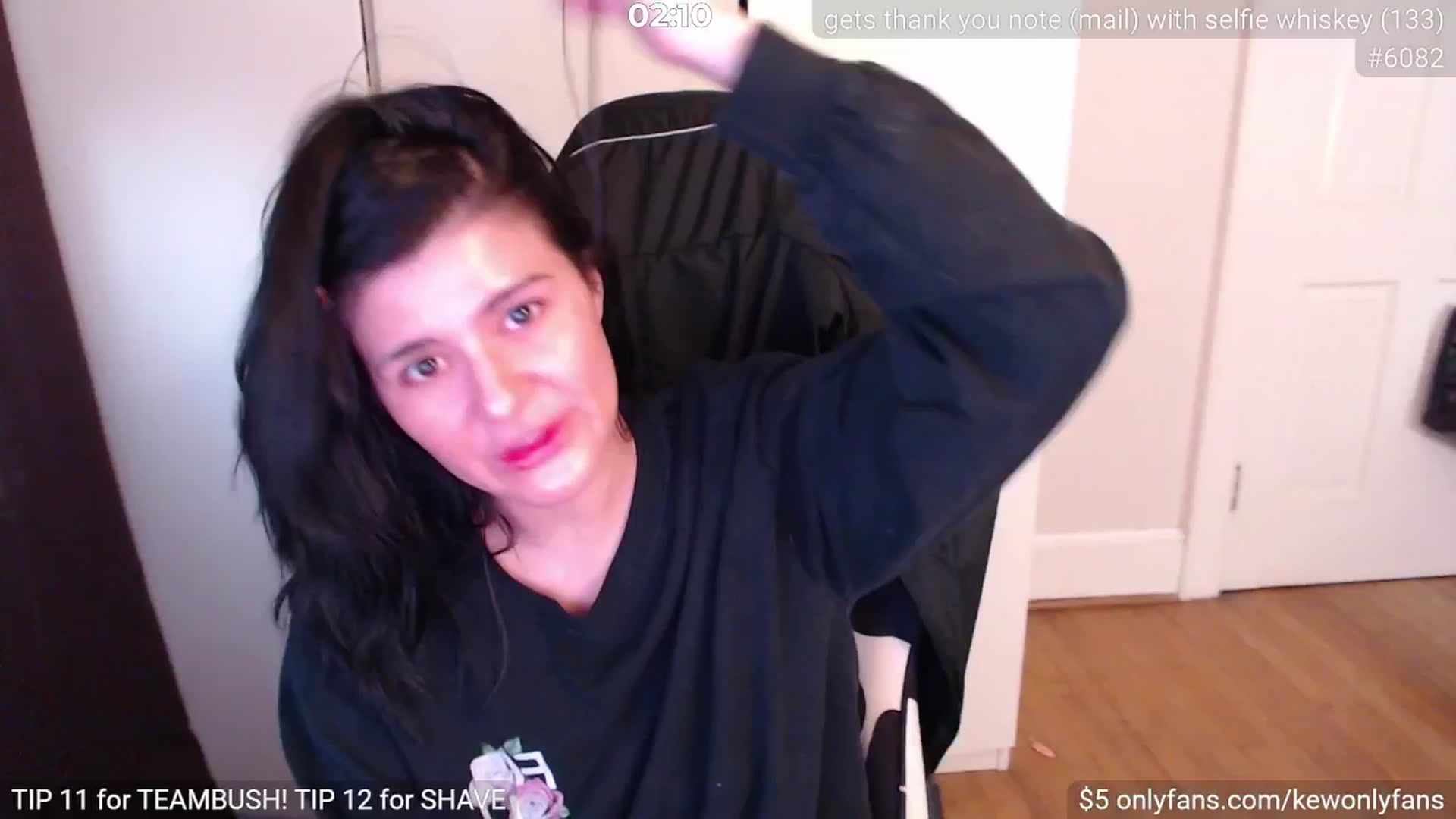 Gallery image thumbnail from kewcumber's myfreecams stream on, 04/05/2025, 18:06 image 7 of 20