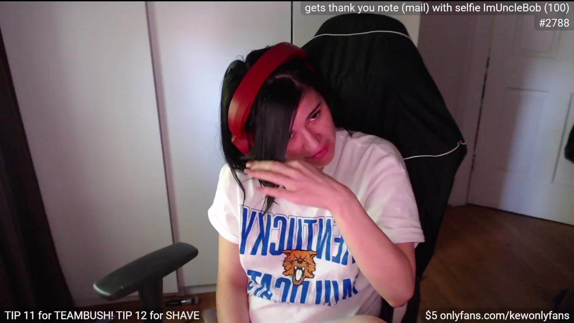 Gallery image thumbnail from kewcumber's myfreecams stream on, 04/27/2025, 20:03 image 9 of 20