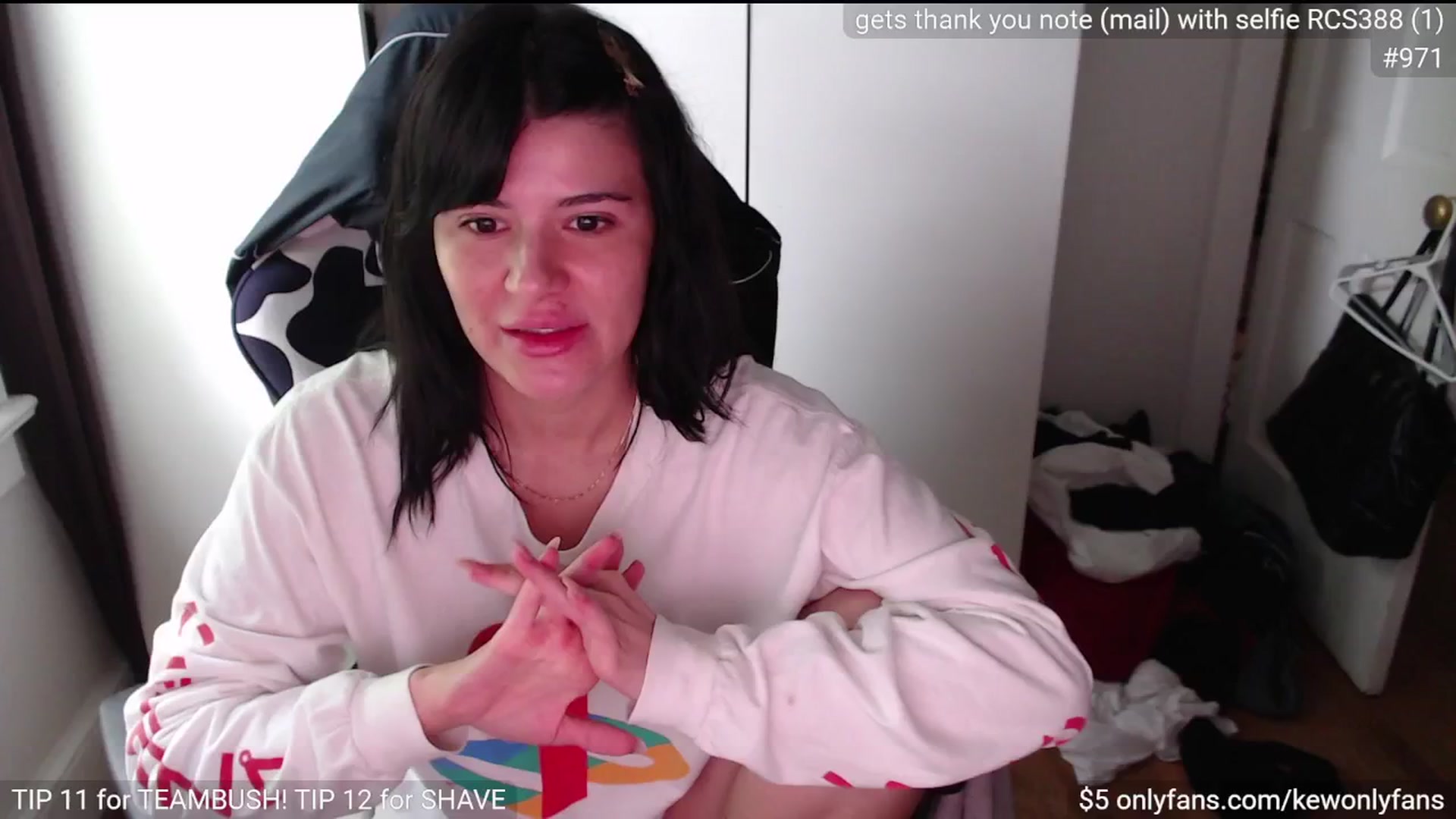 Gallery image thumbnail from kewcumber's myfreecams stream on, 05/03/2025, 18:41 image 3 of 20