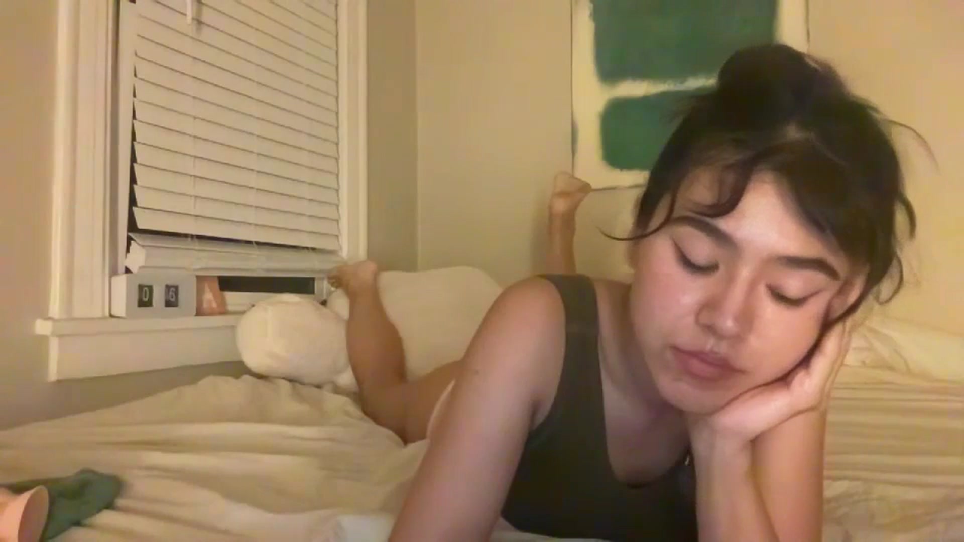 Gallery image thumbnail from kewpicutie's myfreecams stream on, 08/09/2023, 05:58 image 11 of 20