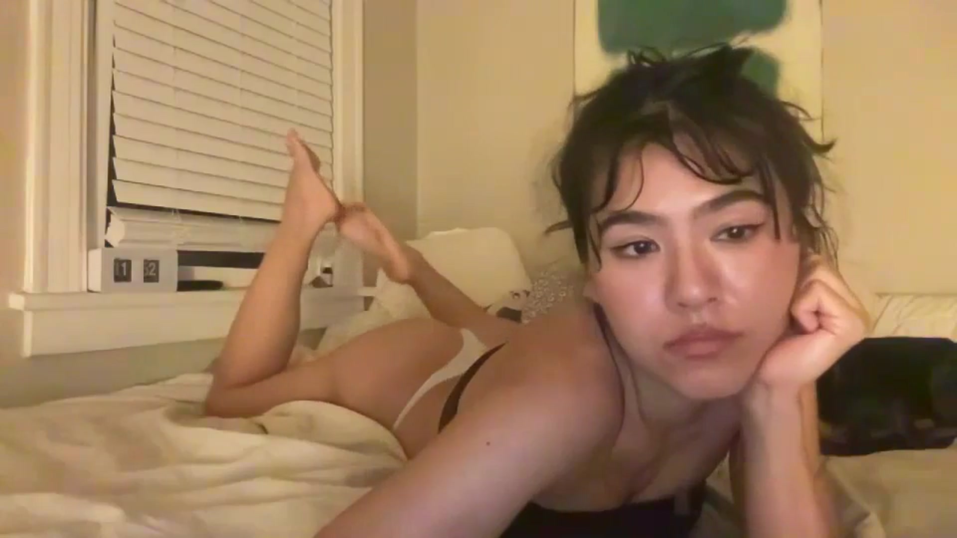 Gallery image thumbnail from kewpicutie's myfreecams stream on, 08/11/2023, 07:01 image 14 of 20