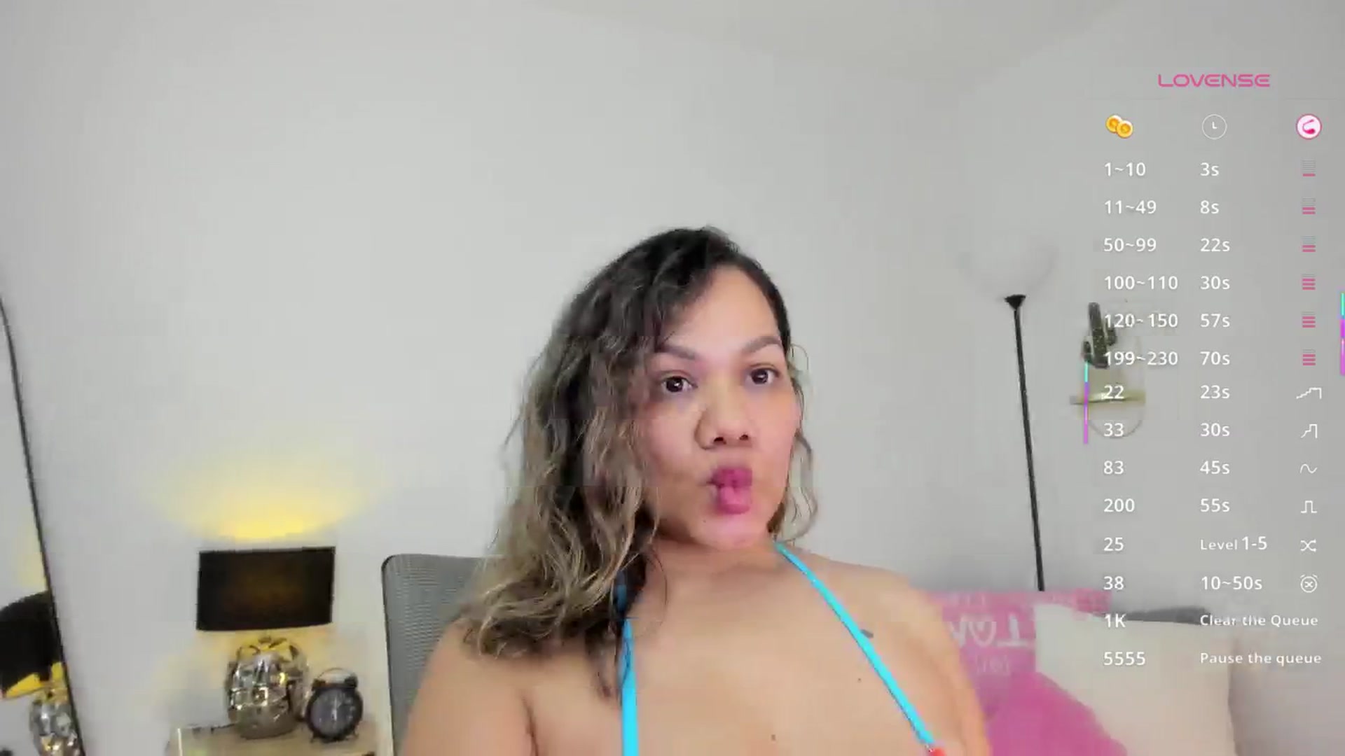 Gallery image thumbnail from kiara_Sofi's myfreecams stream on, 04/10/2025, 16:11 image 18 of 20