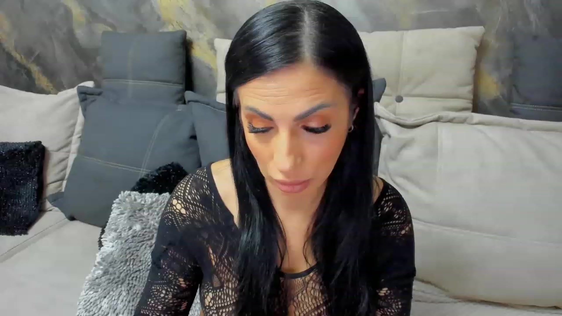 Gallery image thumbnail from kikazxx's myfreecams stream on, 02/07/2023, 23:55 image 3 of 20