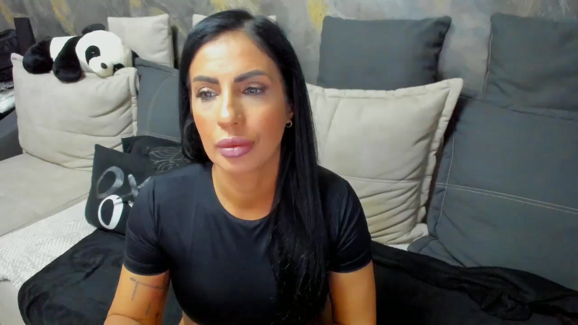 Gallery image thumbnail from kikazxx's myfreecams stream on, 03/25/2024, 01:41 image 4 of 20