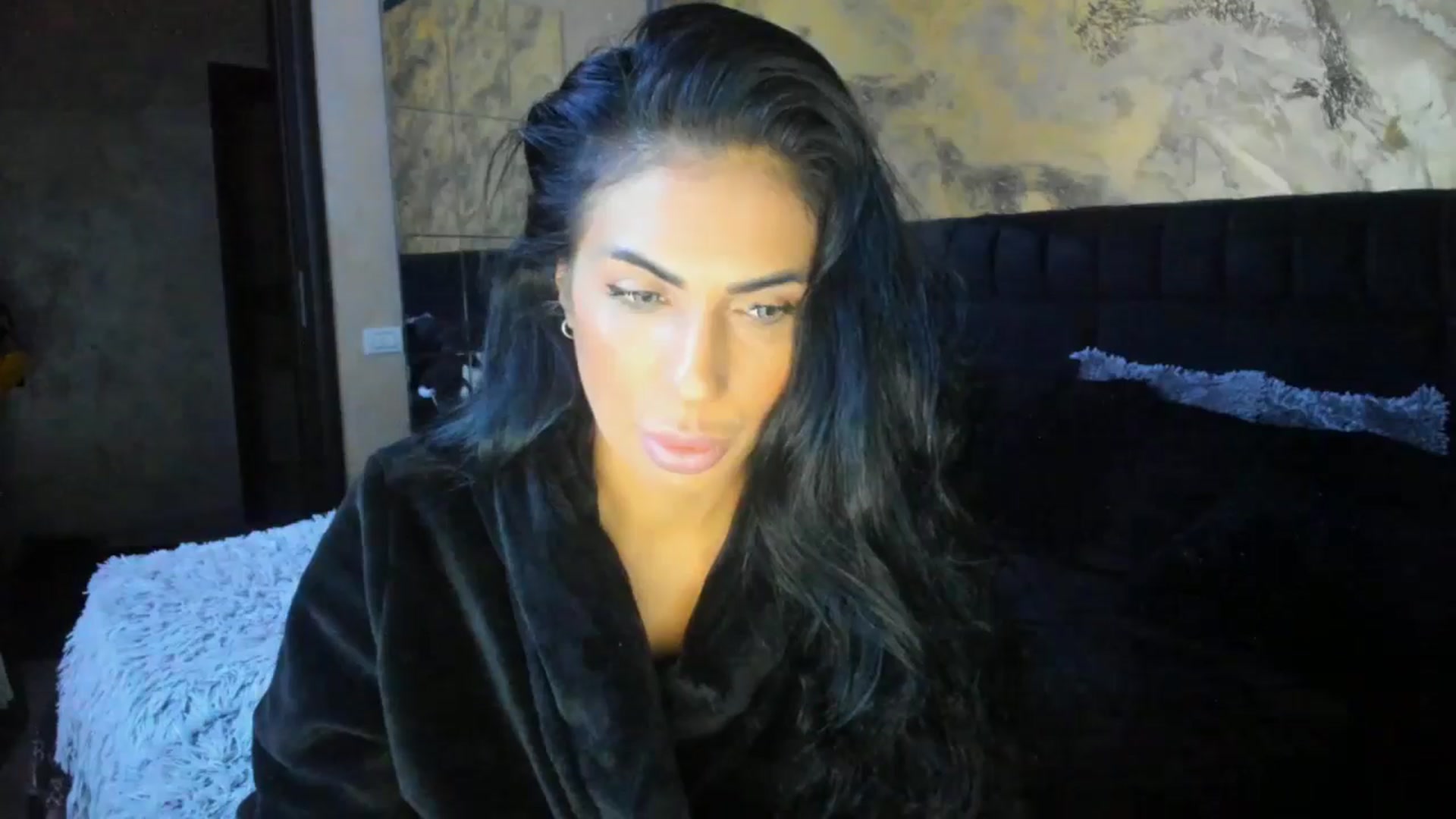 Gallery image thumbnail from kikazxx's myfreecams stream on, 10/07/2024, 08:20 image 5 of 20
