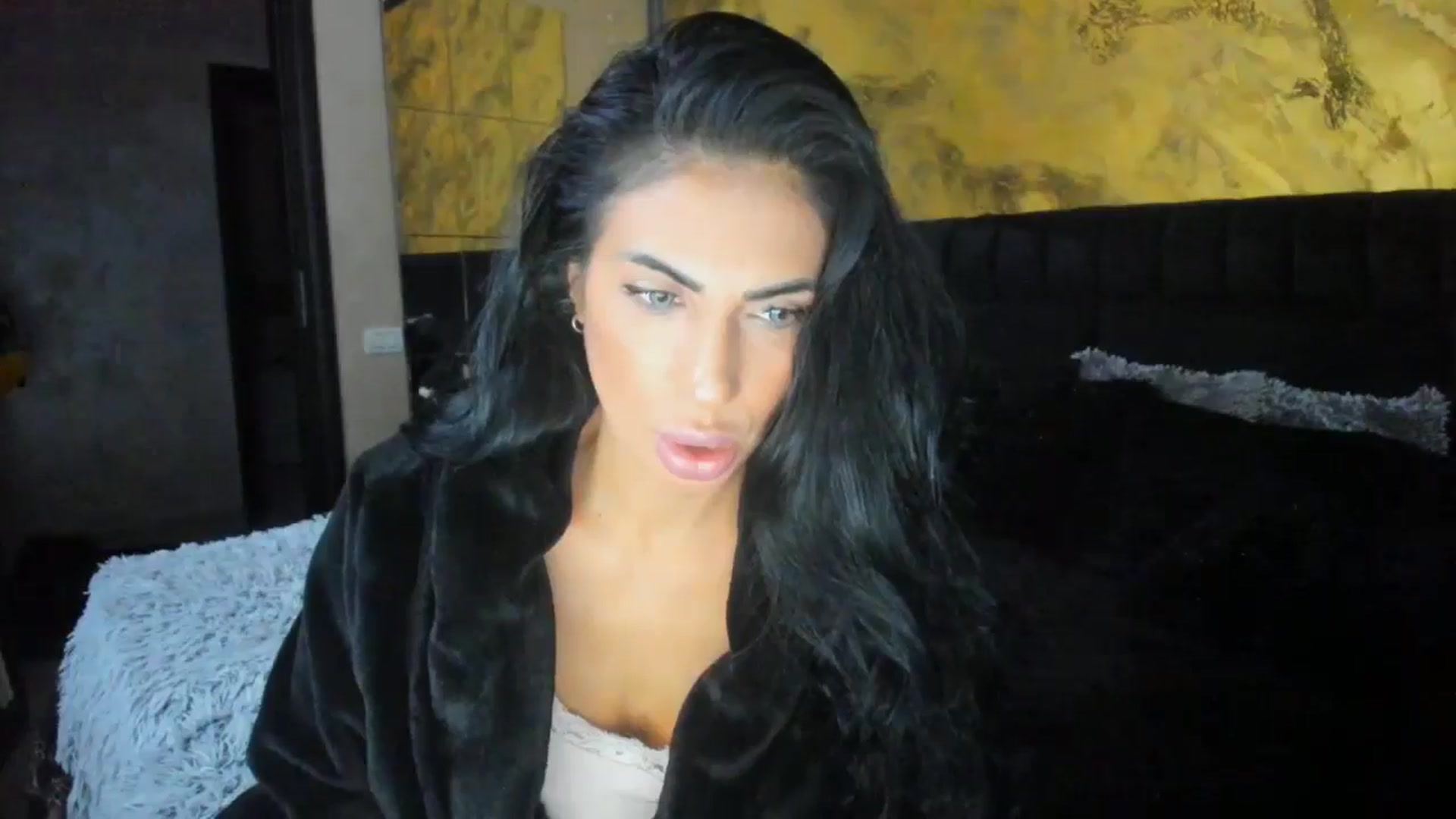 Gallery image thumbnail from kikazxx's myfreecams stream on, 10/07/2024, 08:20 image 19 of 20