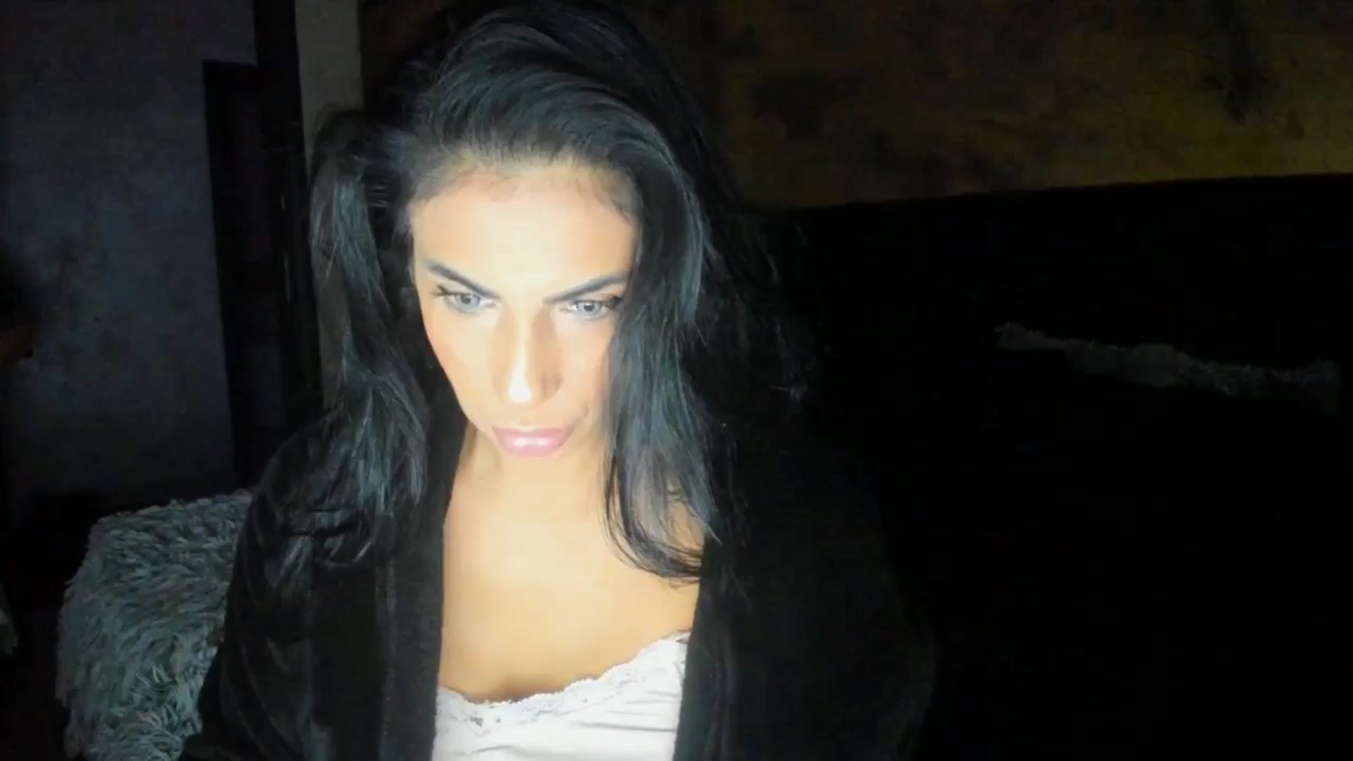 Gallery image thumbnail from kikazxx's myfreecams stream on, 10/07/2024, 10:12 image 1 of 20