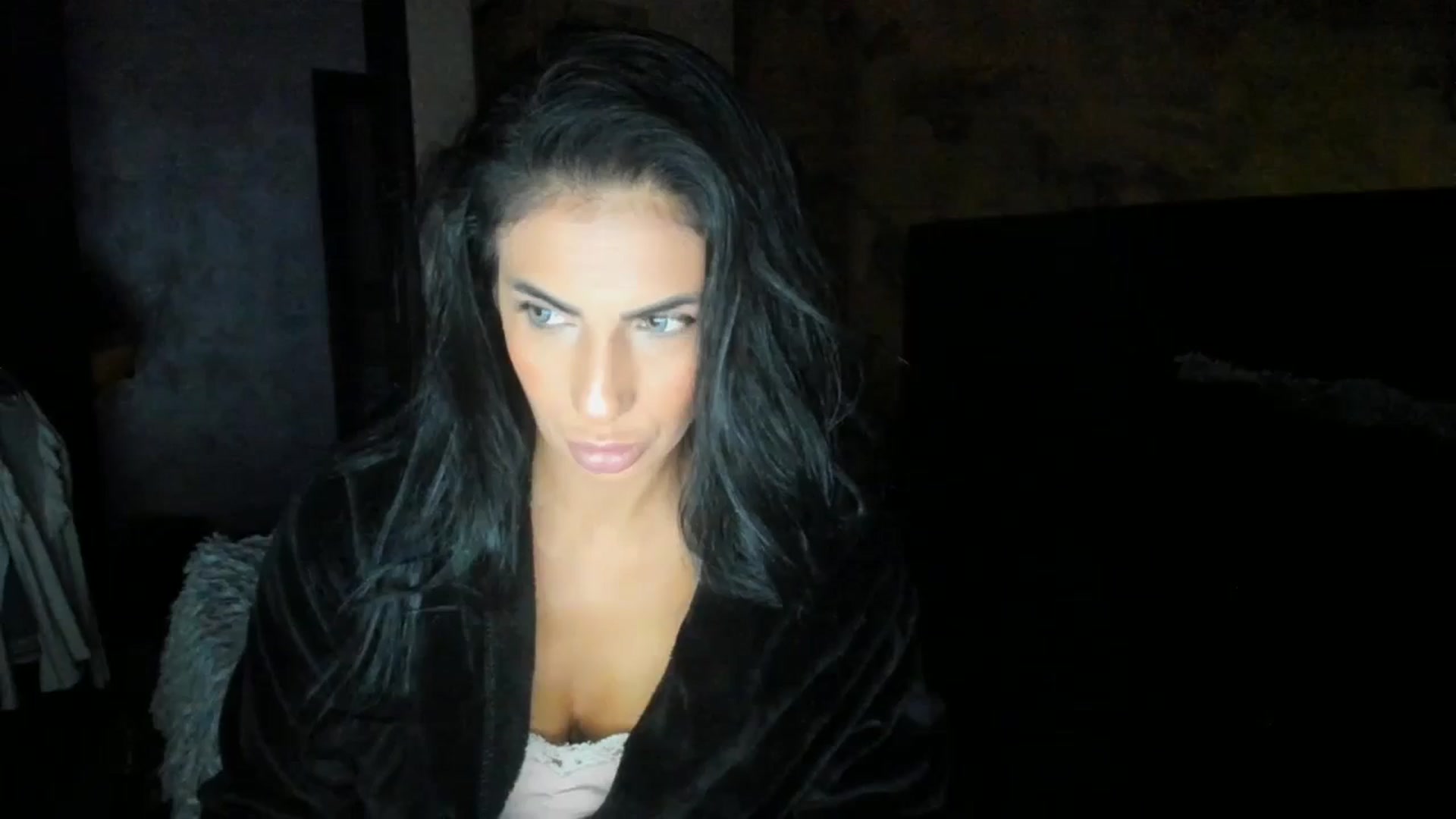 Gallery image thumbnail from kikazxx's myfreecams stream on, 10/07/2024, 10:12 image 3 of 20