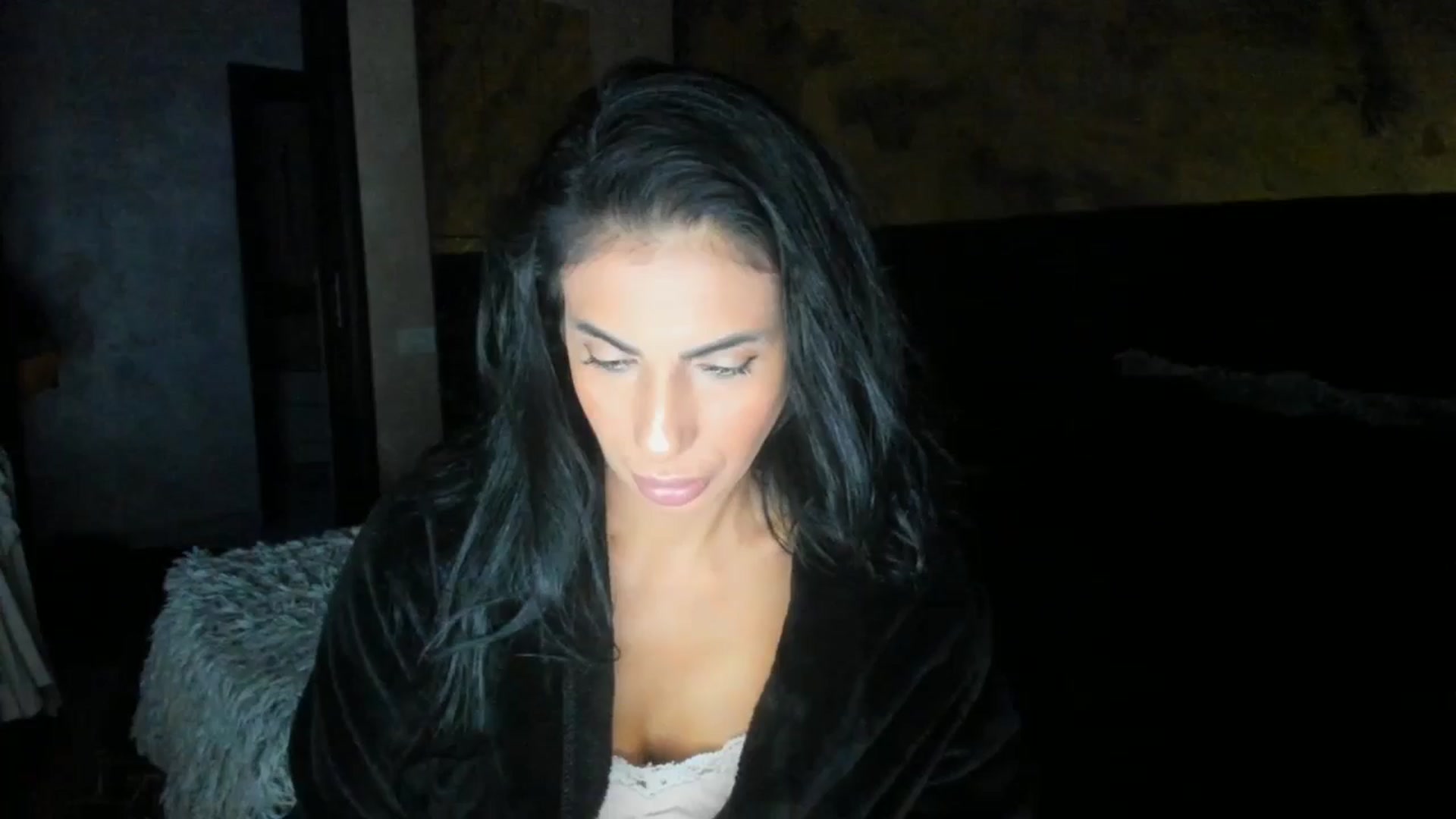 Gallery image thumbnail from kikazxx's myfreecams stream on, 10/07/2024, 10:12 image 6 of 20