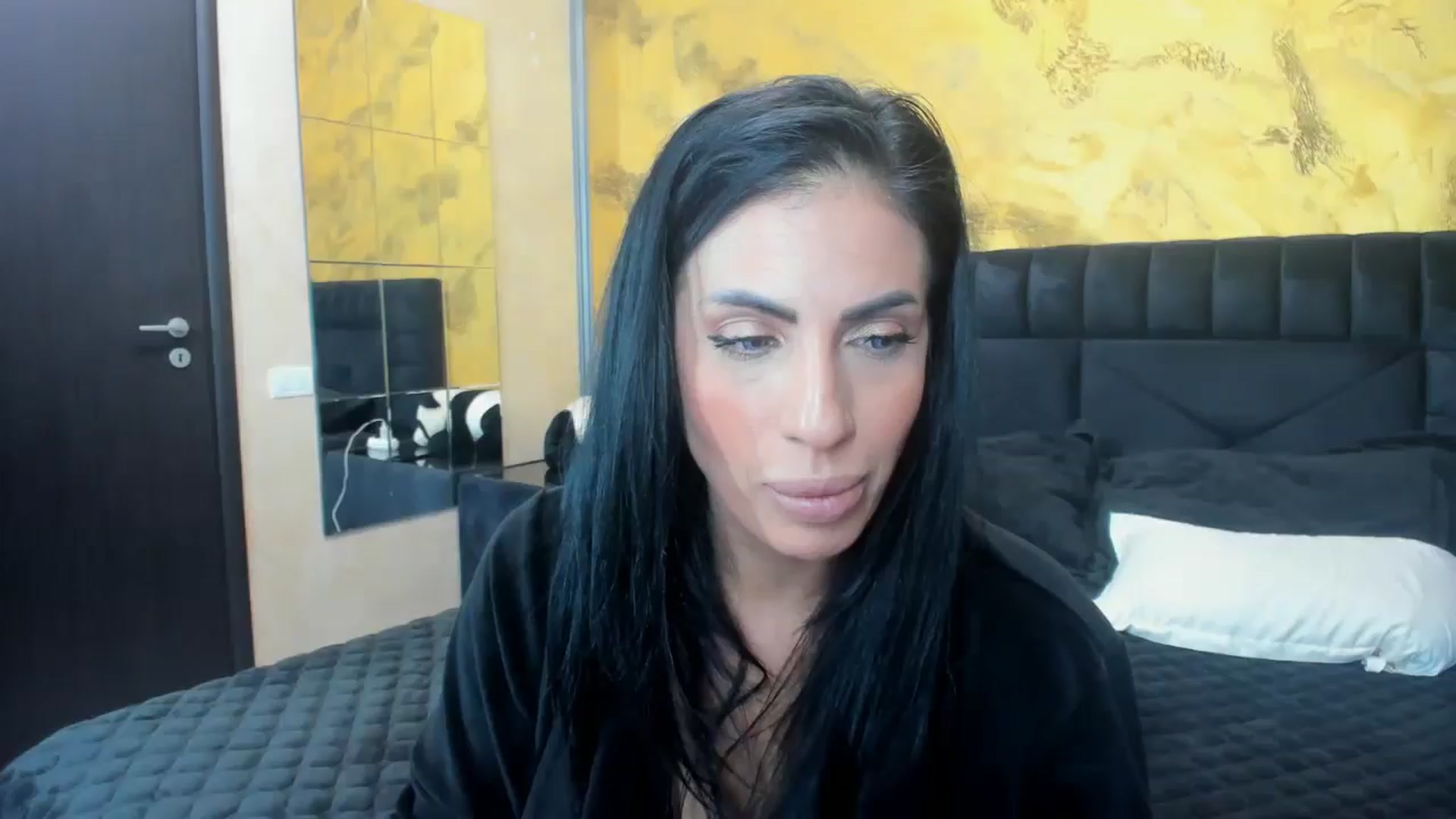 Gallery image thumbnail from kikazxx's myfreecams stream on, 10/23/2024, 08:18 image 5 of 20