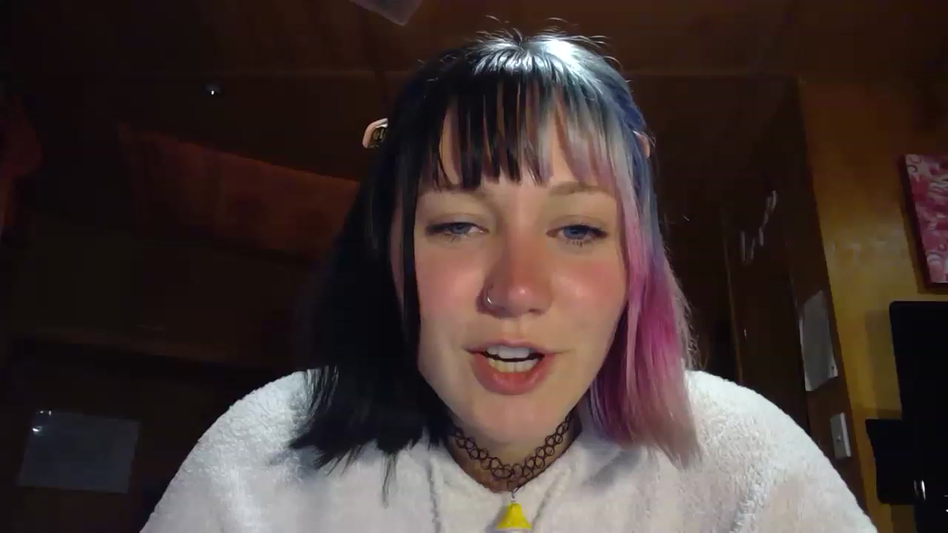 Gallery image thumbnail from kikiviolet's myfreecams stream on, 01/21/2023, 11:05 image 17 of 20