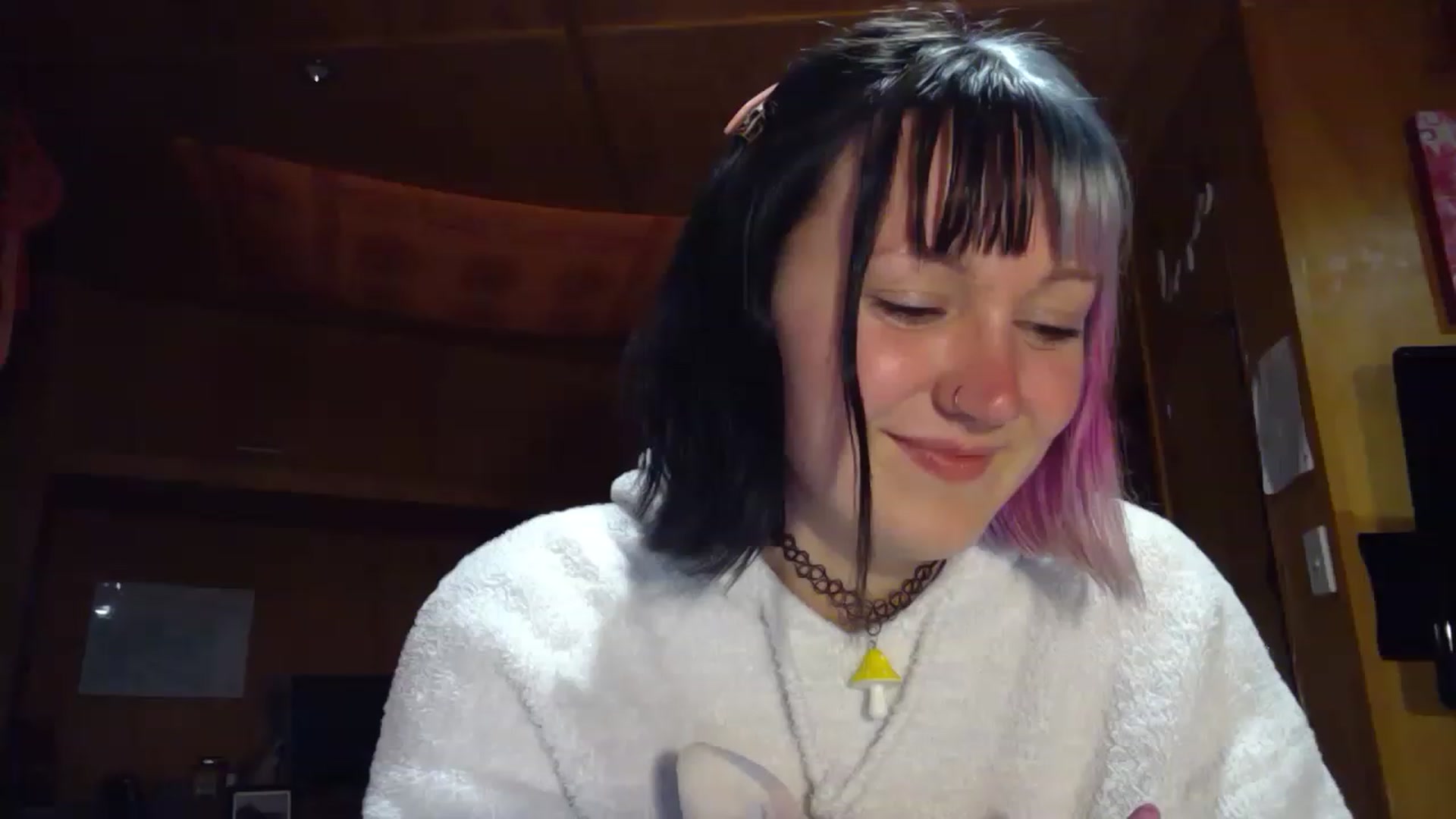 Gallery image thumbnail from kikiviolet's myfreecams stream on, 01/21/2023, 11:05 image 16 of 20