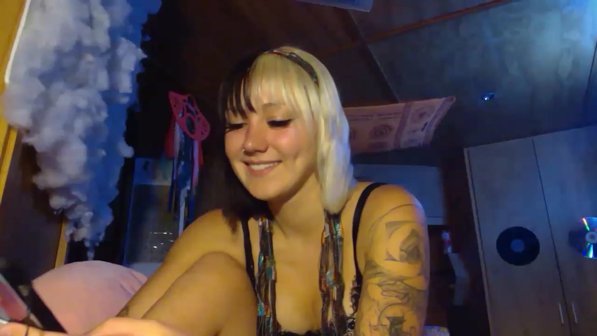 Gallery image thumbnail from kikiviolet's myfreecams stream on, 02/09/2023, 09:42 image 20 of 20