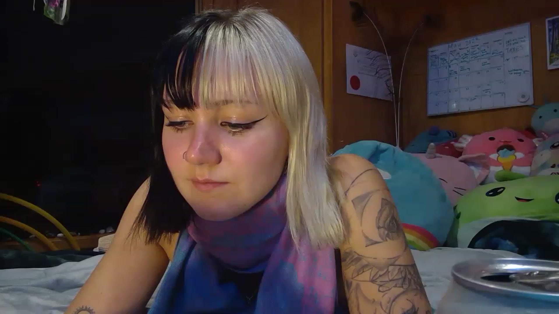 Gallery image thumbnail from kikiviolet's myfreecams stream on, 05/04/2023, 09:37 image 16 of 20