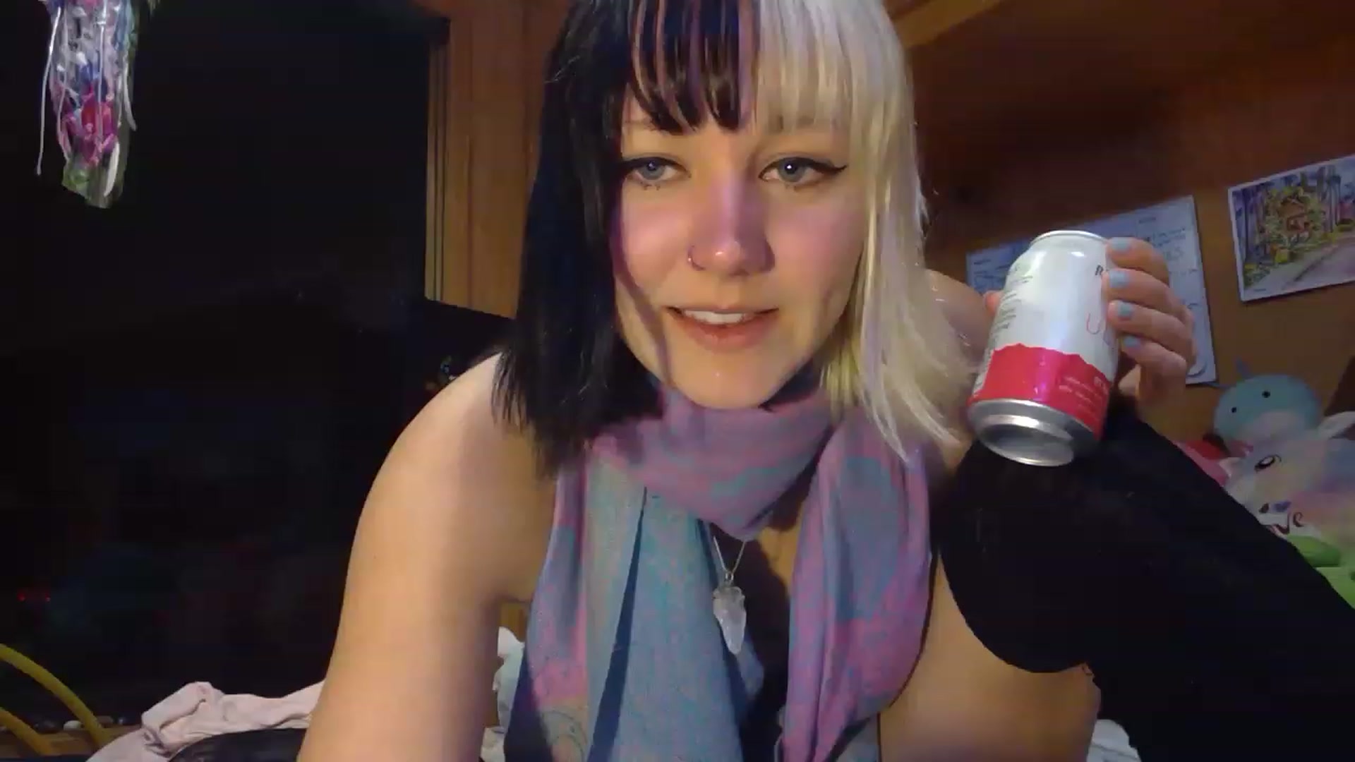 Gallery image thumbnail from kikiviolet's myfreecams stream on, 05/04/2023, 09:37 image 1 of 20