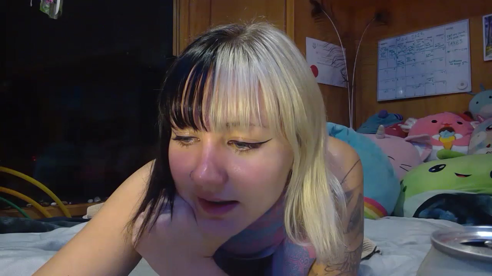 Gallery image thumbnail from kikiviolet's myfreecams stream on, 05/04/2023, 09:37 image 18 of 20