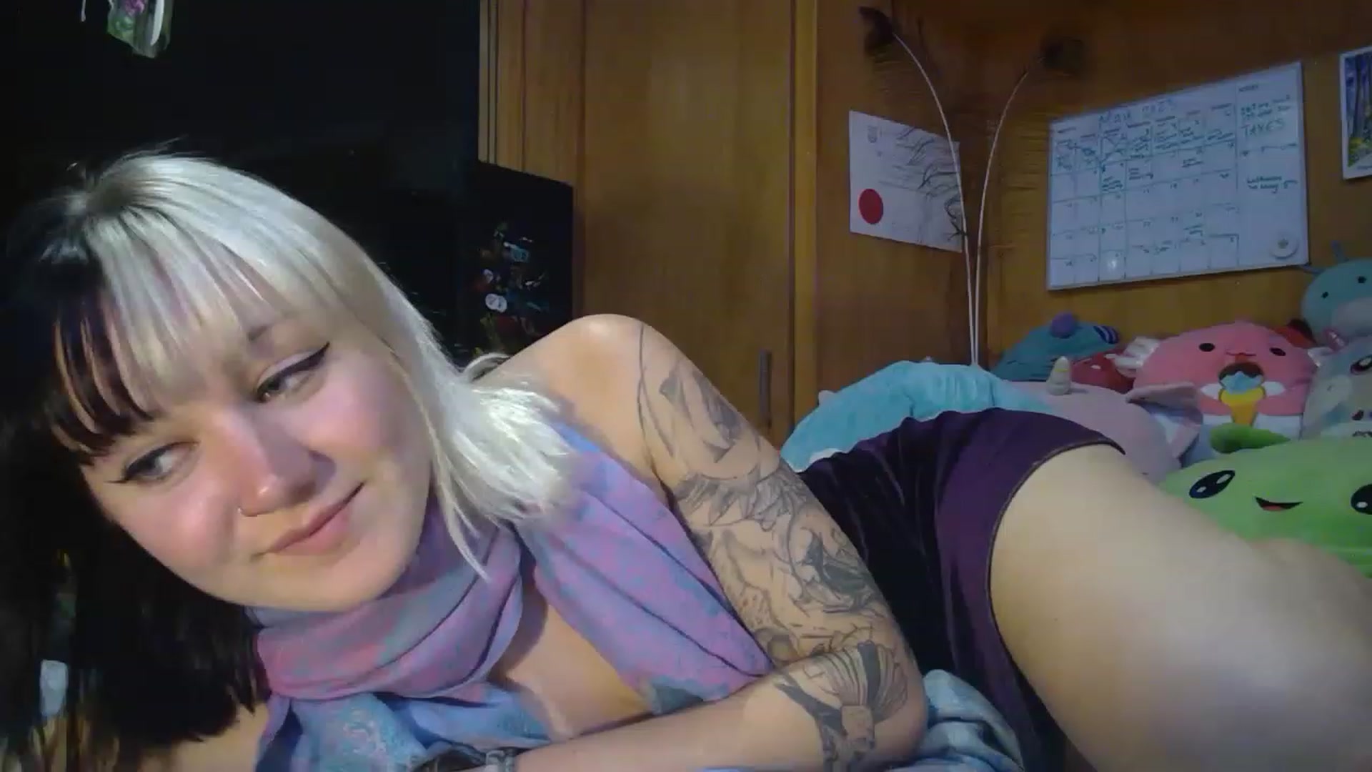 Gallery image thumbnail from kikiviolet's myfreecams stream on, 05/04/2023, 09:37 image 20 of 20